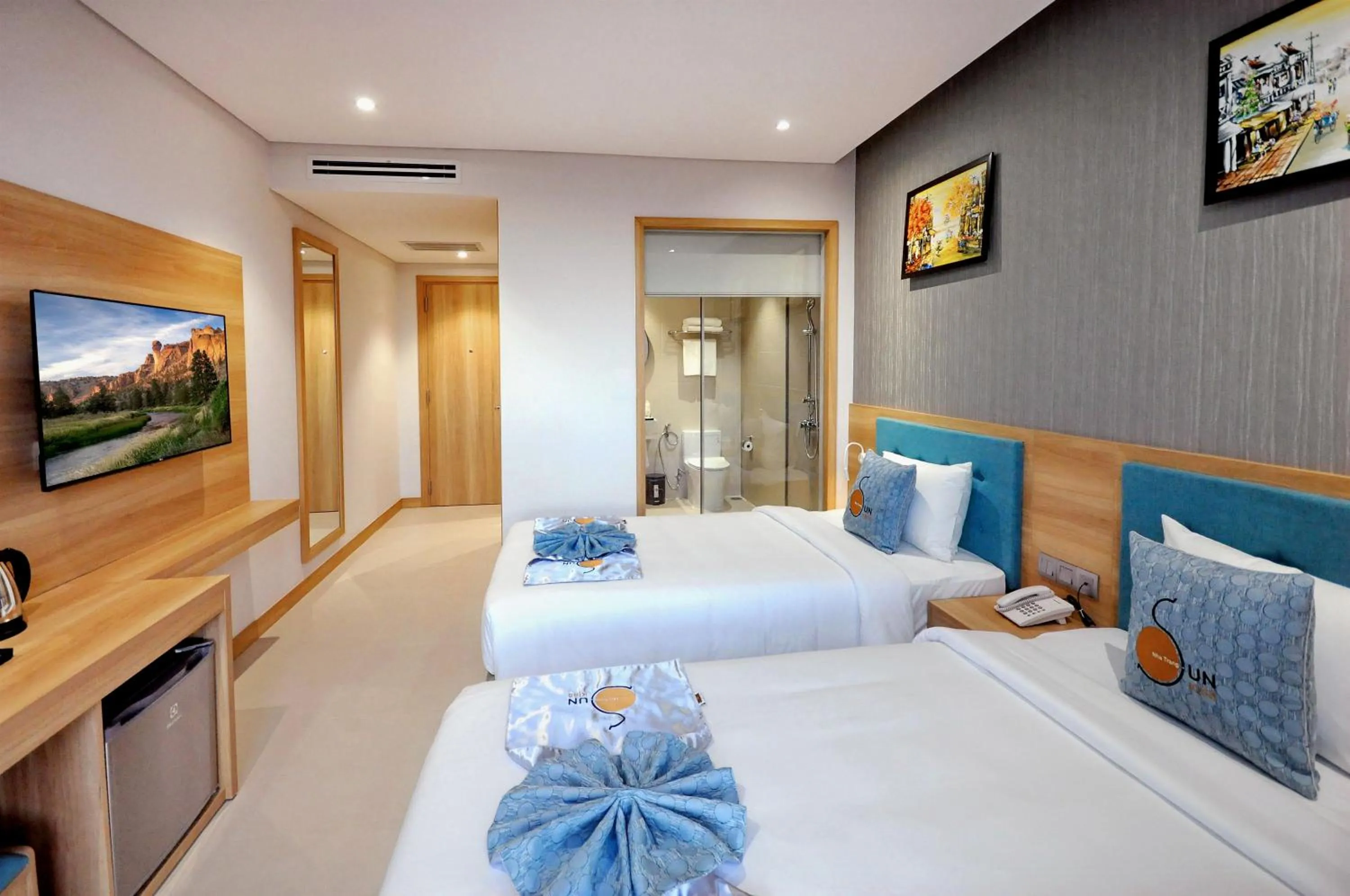 Photo of the whole room, Bed in Sun Kiss Hotel