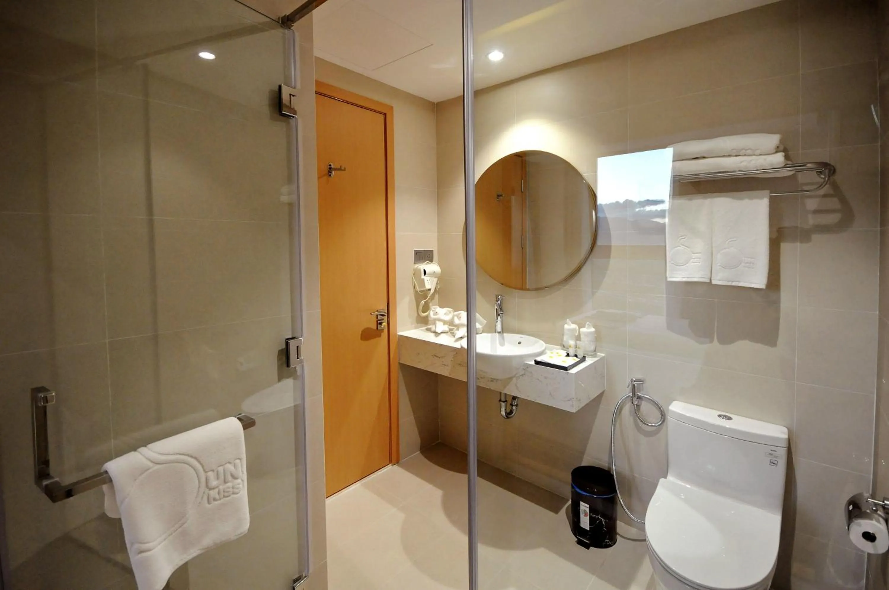 Toilet in Sun Kiss Hotel