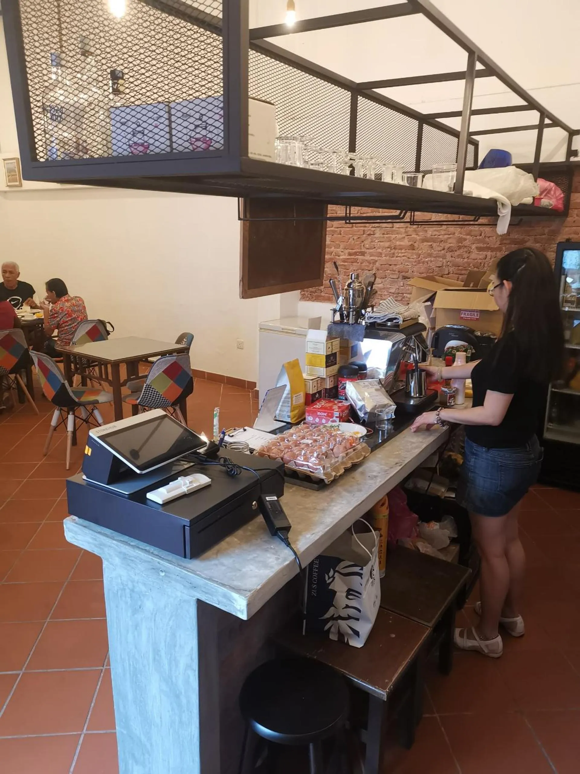 Restaurant/places to eat in Mclane Boutique Hotel