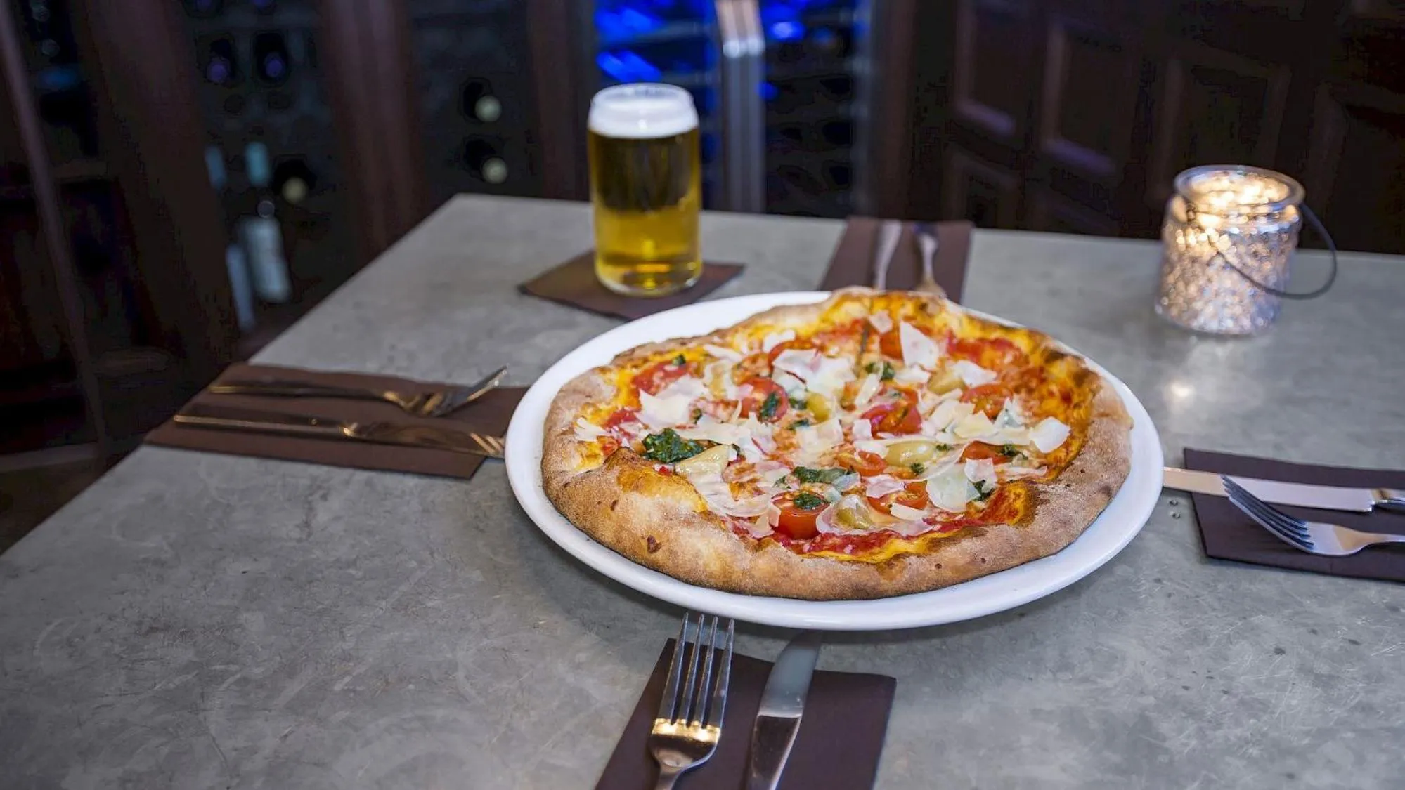 Restaurant/places to eat in Q&C Hotel and Bar New Orleans, Autograph Collection