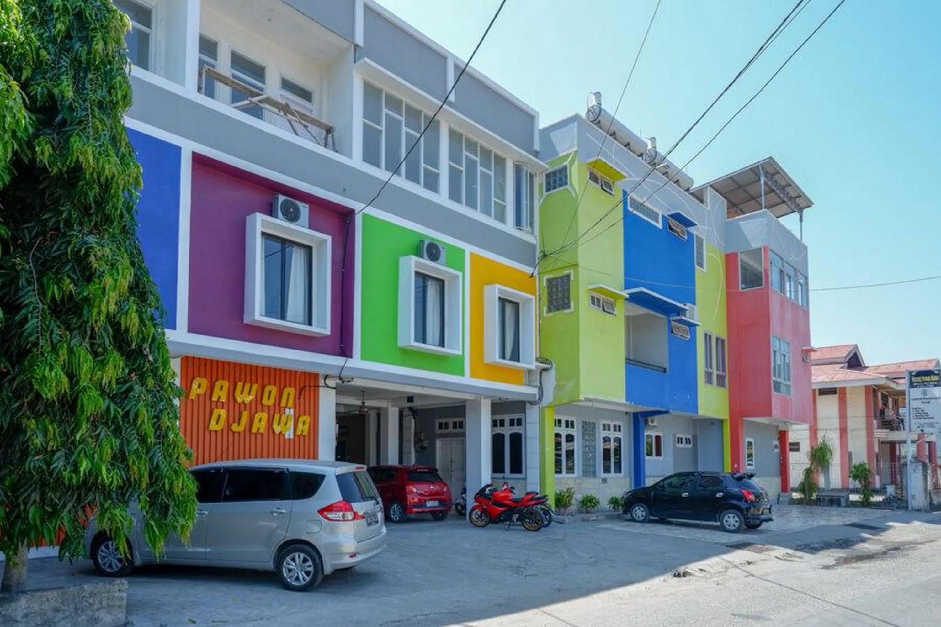 Facade/entrance in RedDoorz Plus Syariah @ Hotel Boulevard Luwuk