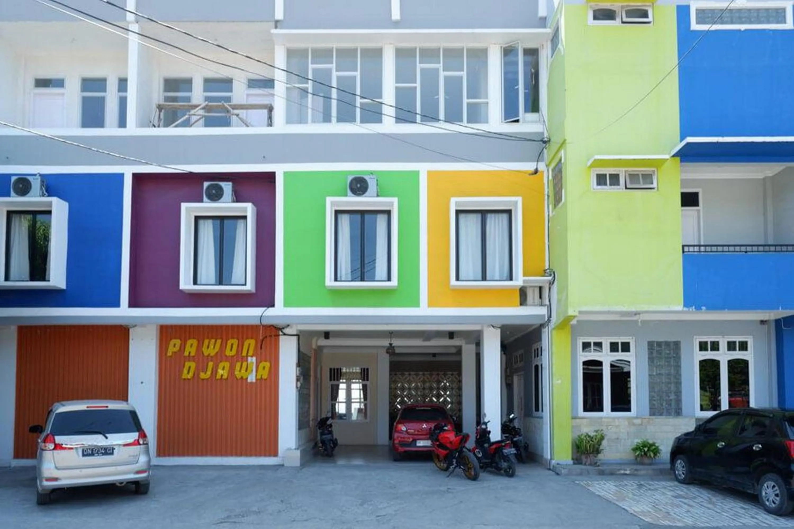 Facade/entrance in RedDoorz Plus Syariah @ Hotel Boulevard Luwuk