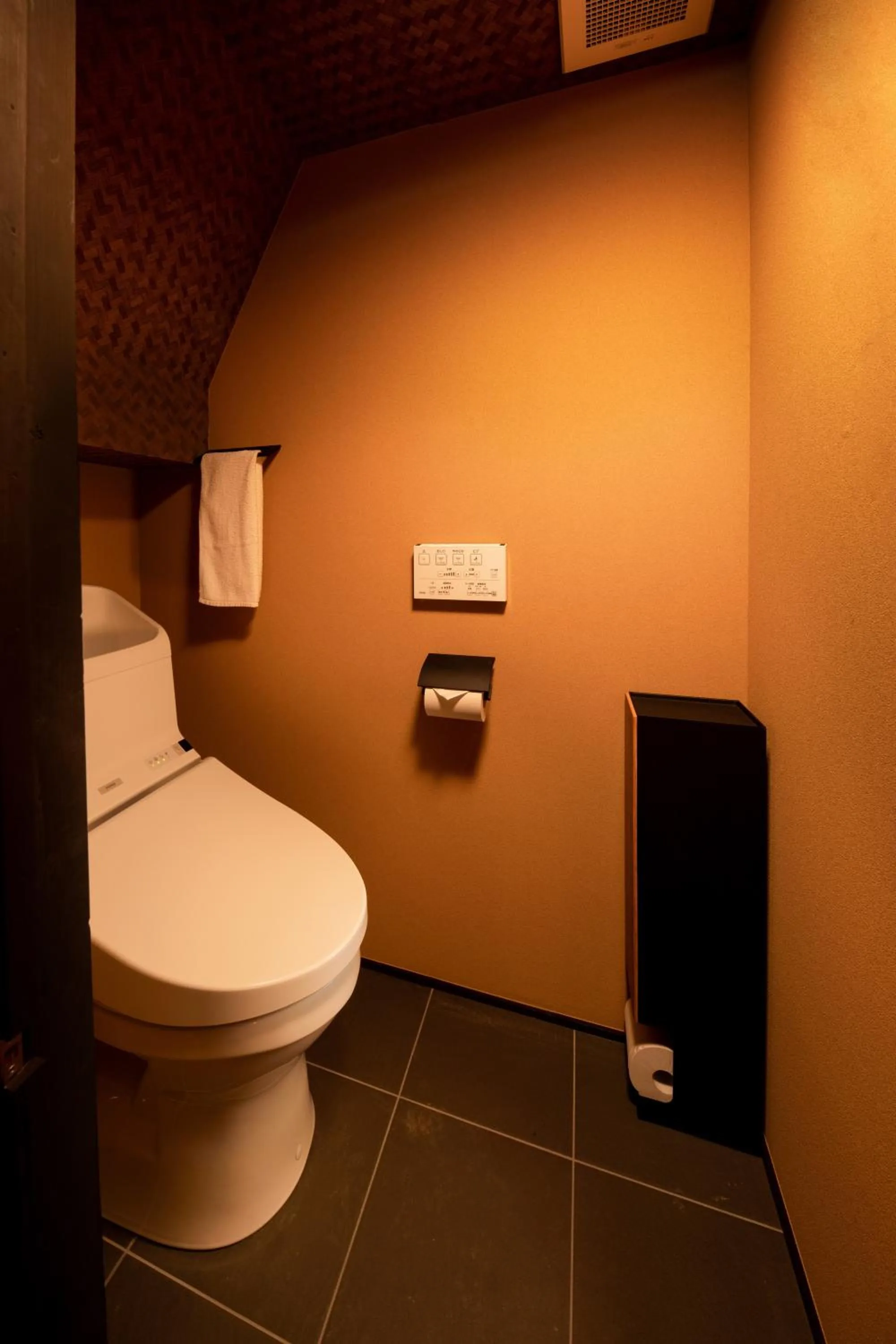 Bathroom in Kanade Matsubara-Gokomachi