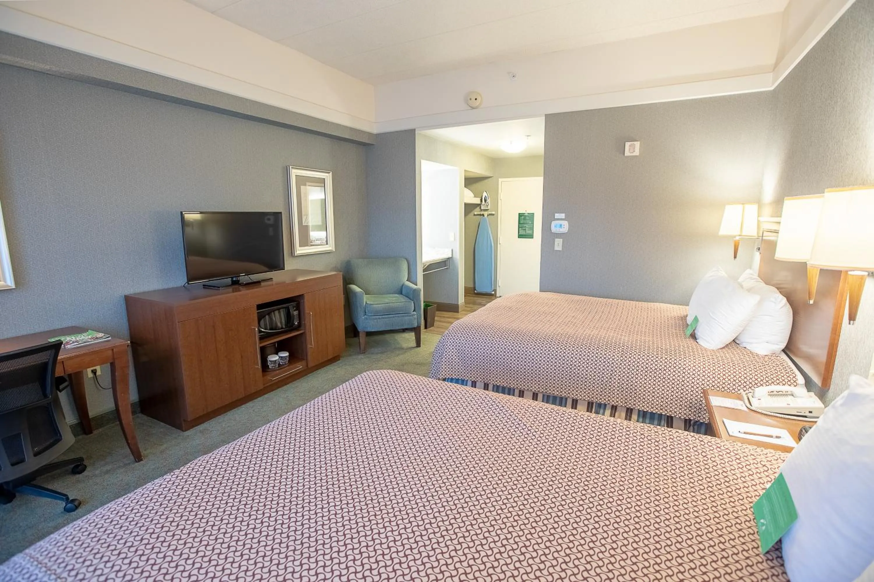 TV and multimedia, Bed in Turf Valley Resort