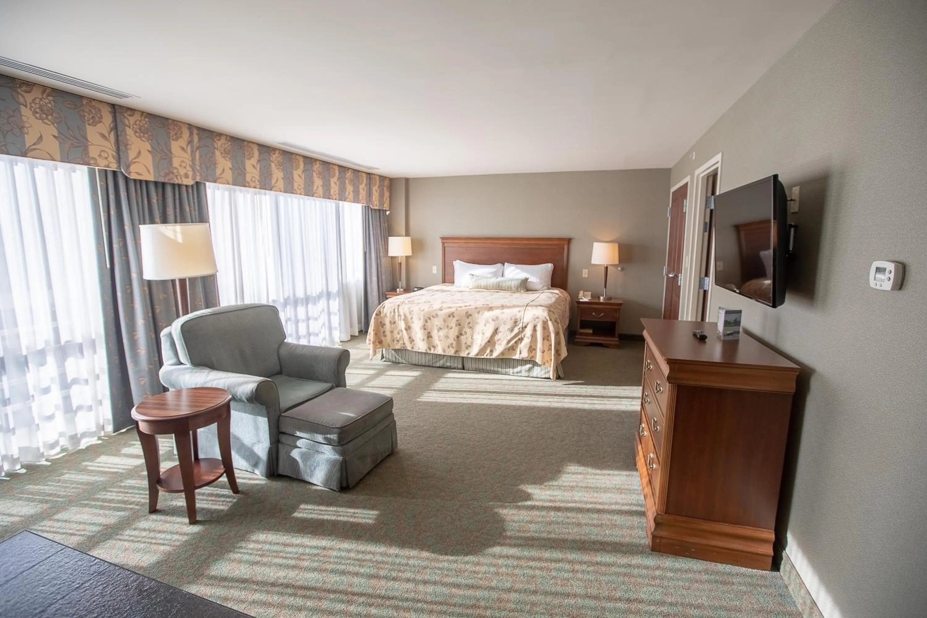TV and multimedia, Bed in Turf Valley Resort