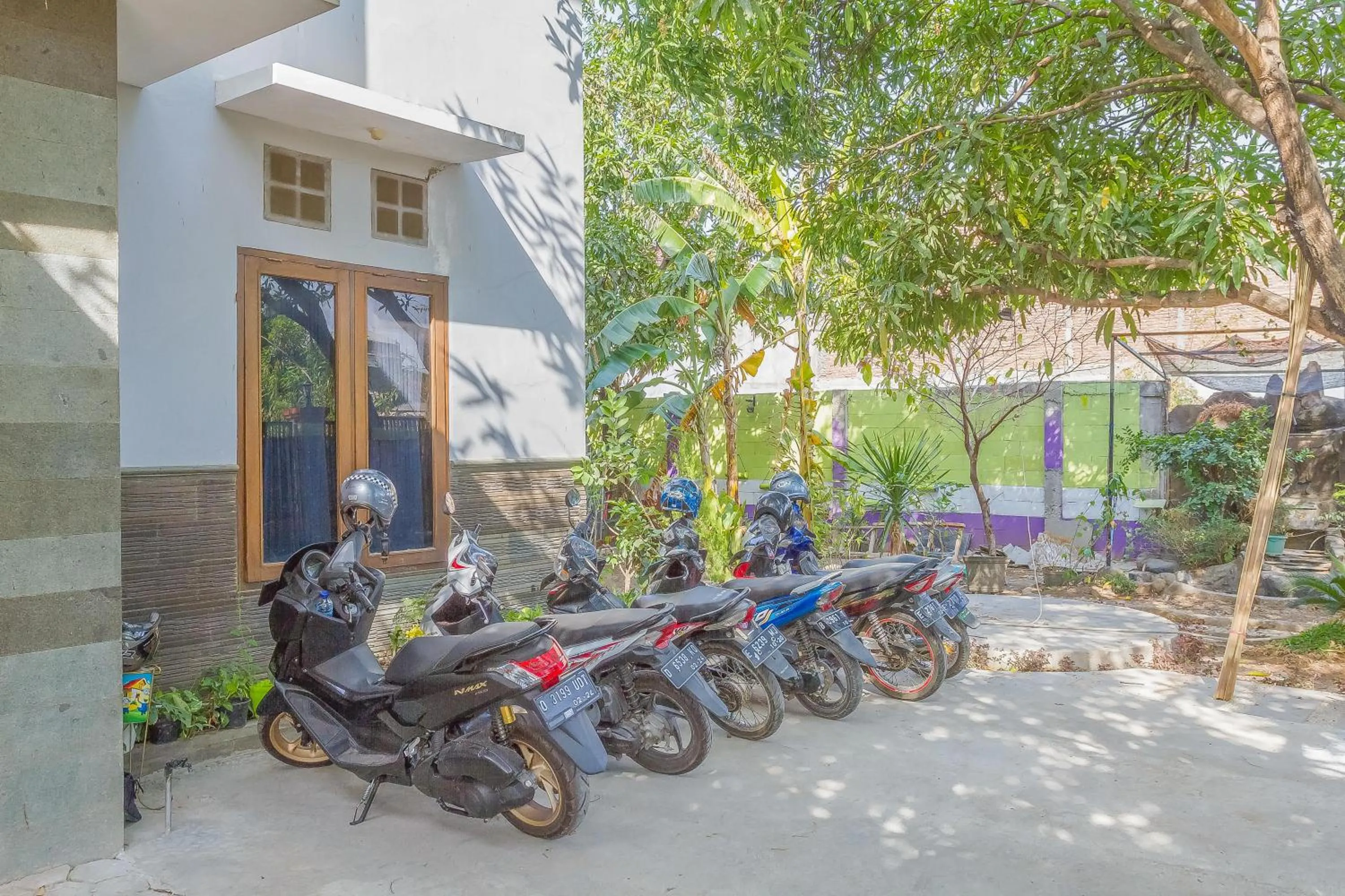 RedDoorz Syariah @ Puri Kalijaga Street