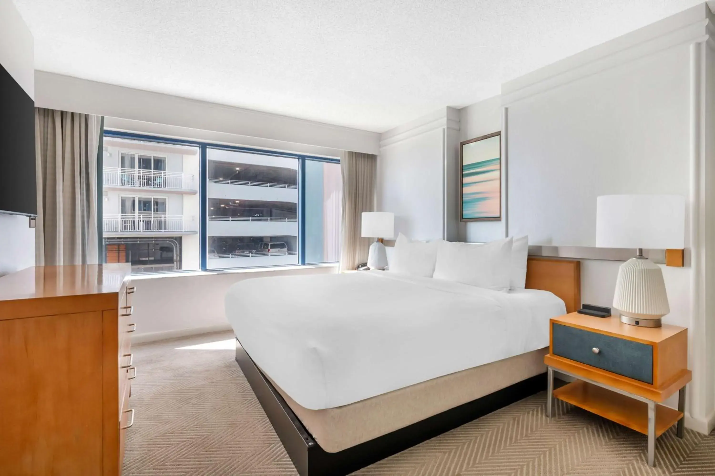 One-Bedroom King Suite with Balcony and Tub - Accessible in Hilton Vacation Club Daytona Beach Regency One-Bedroom King Suite with Balcony and Tub - Accessible in Hilton Vacation Club Daytona Beach Regency