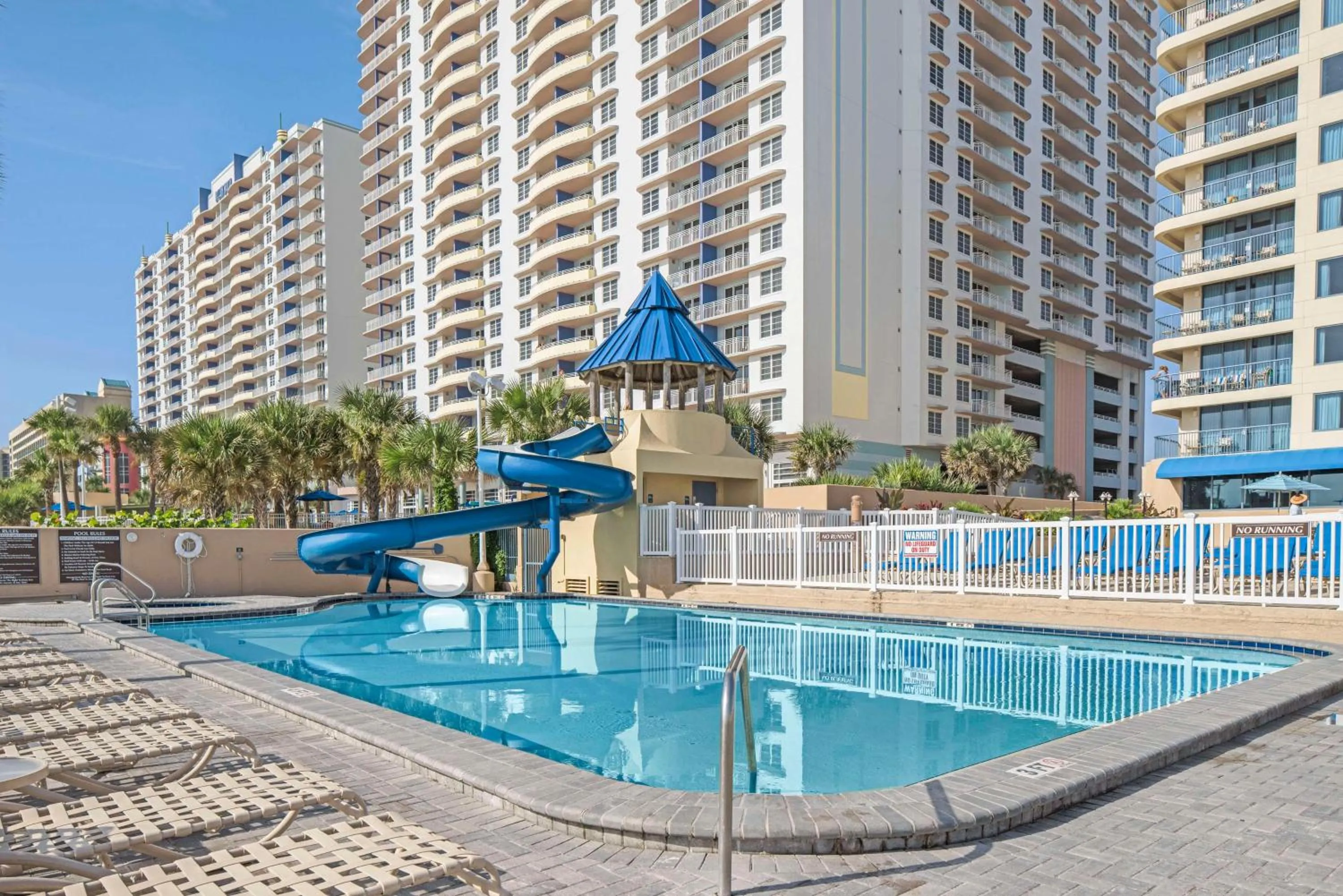 Pool view in Hilton Vacation Club Daytona Beach Regency