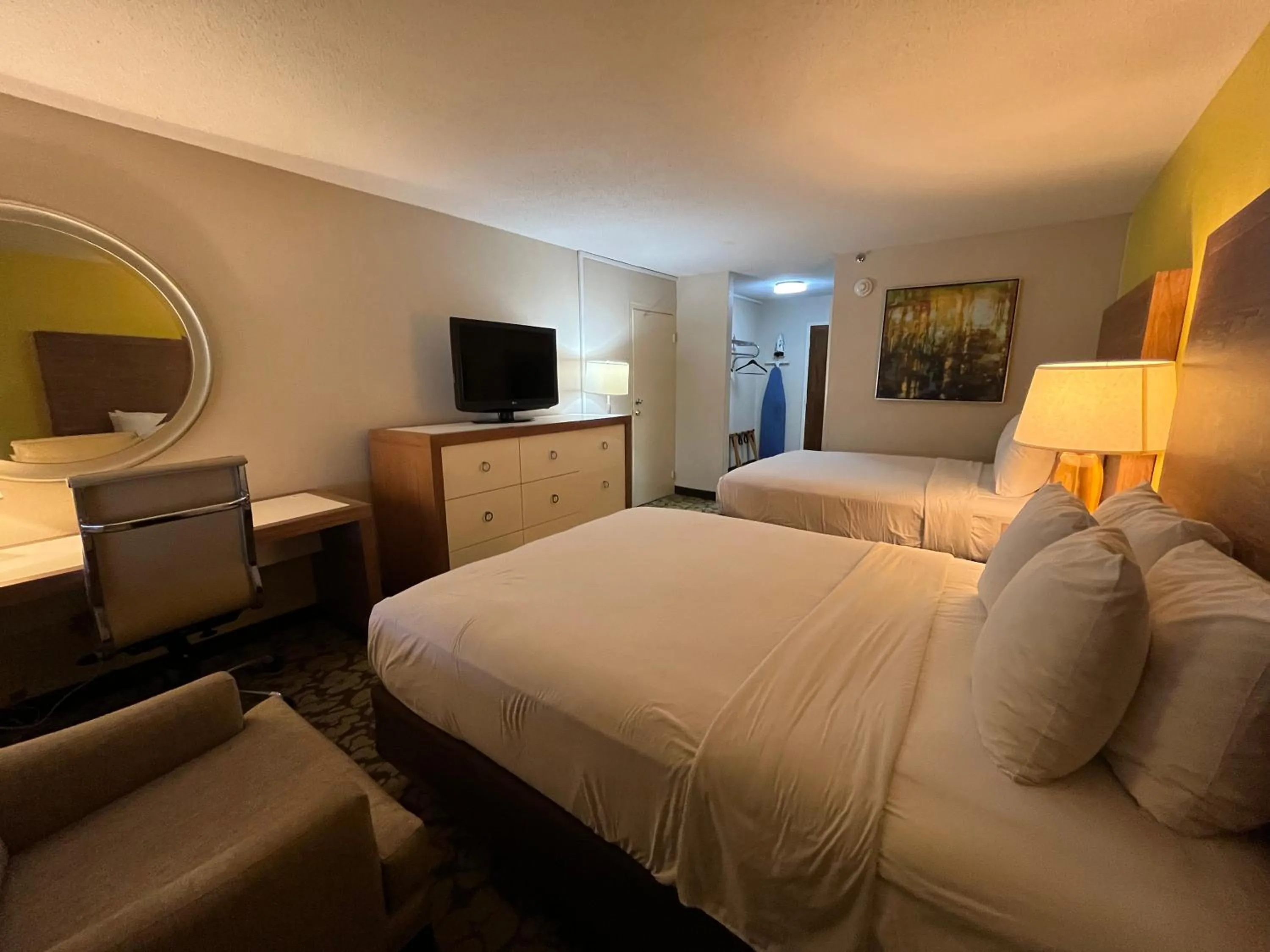 Photo of the whole room in Ramada Plaza by Wyndham Charlotte South End Airport