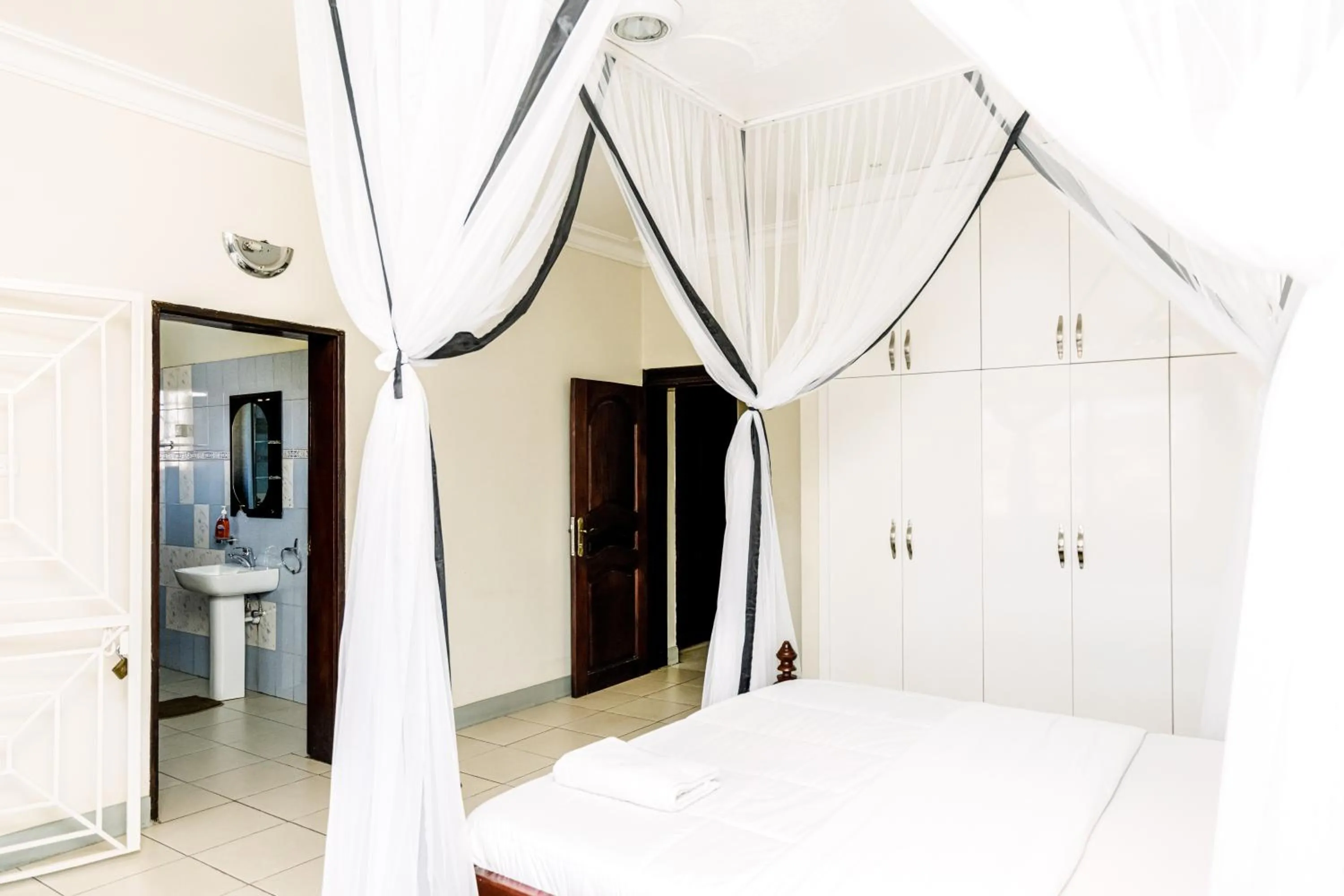Bed in Acacia Villa Kampala