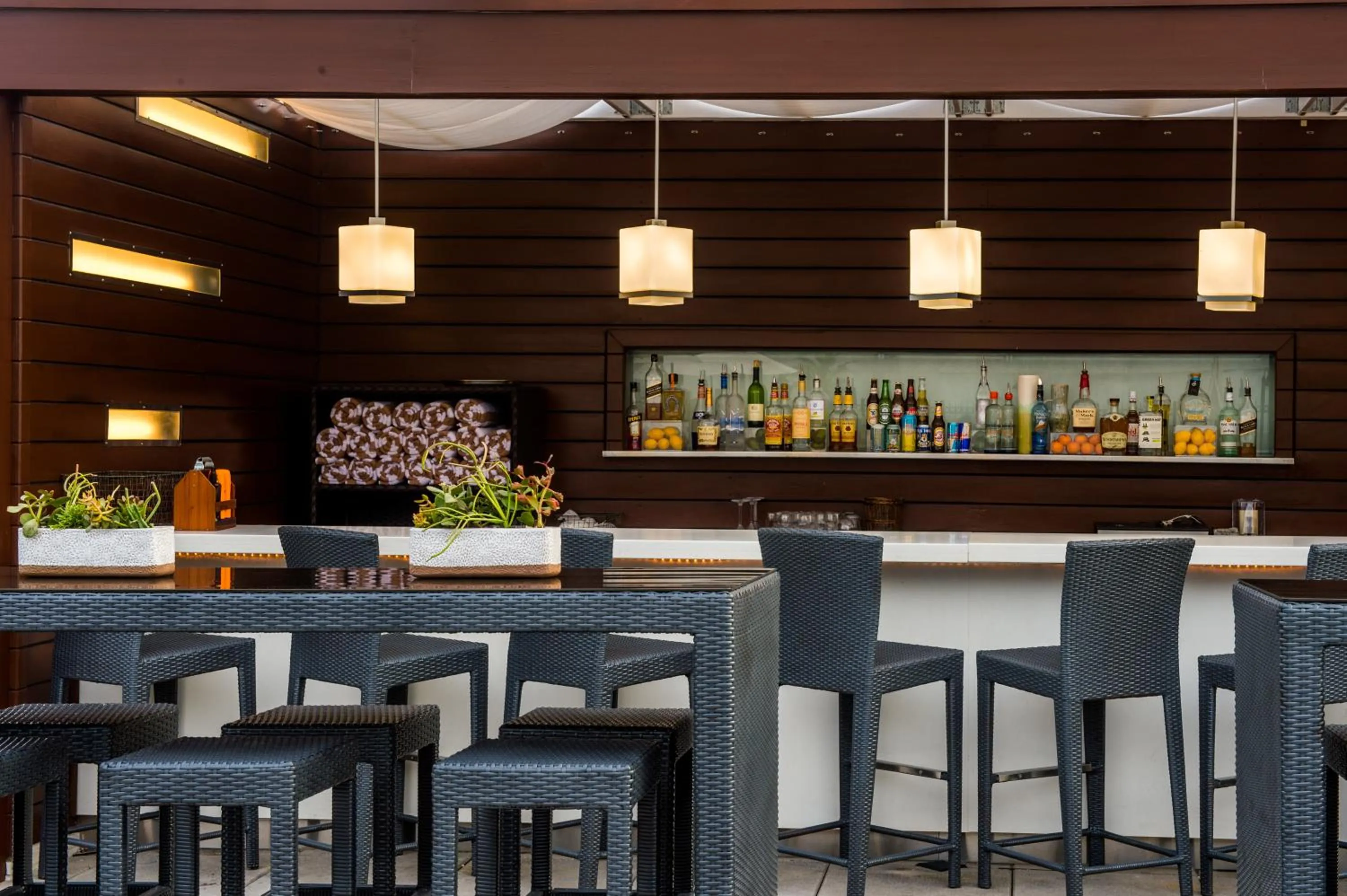 Restaurant/places to eat in YOTEL Washington DC