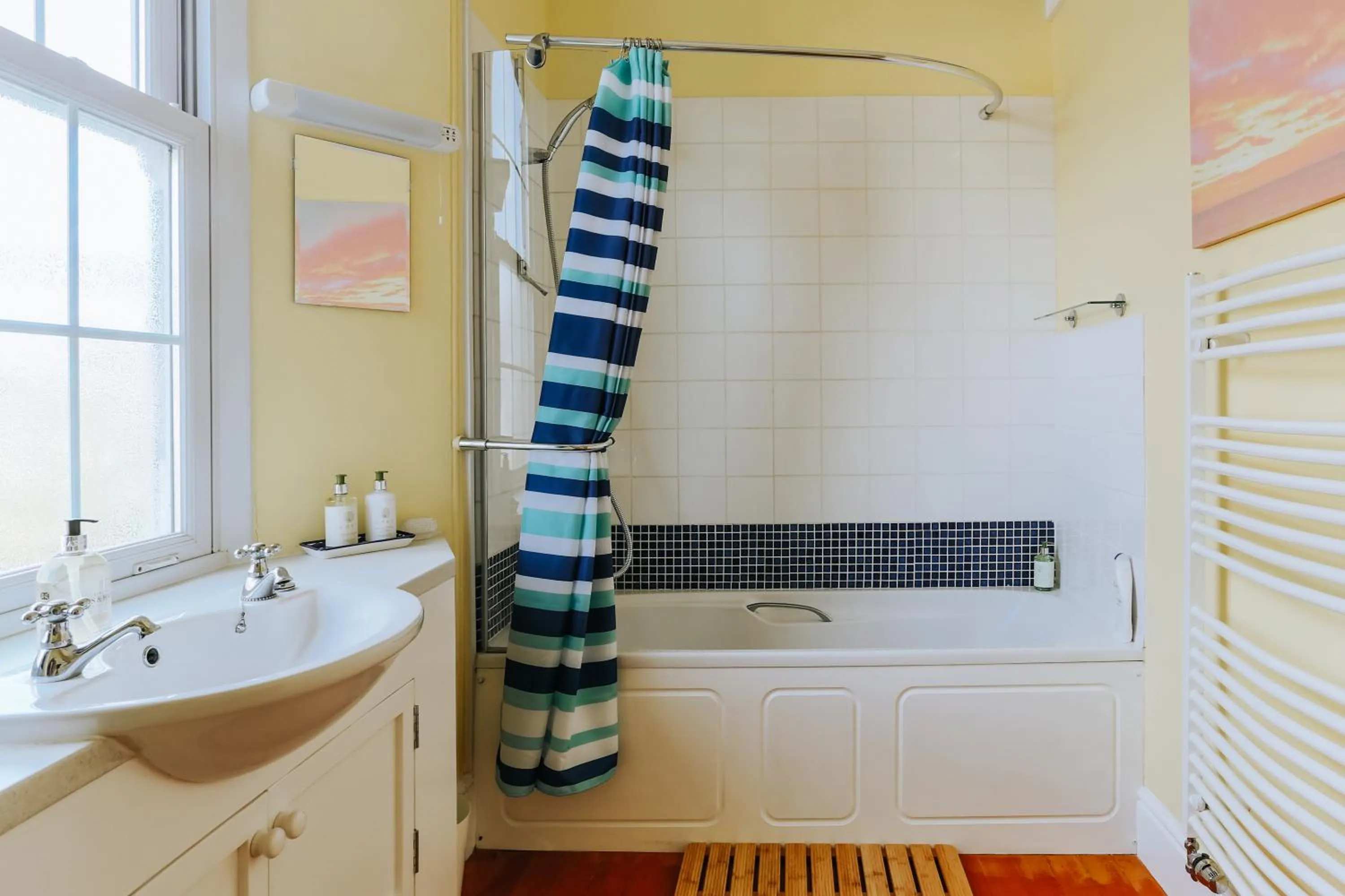 Bathroom in Ivy House Cornwall B&B