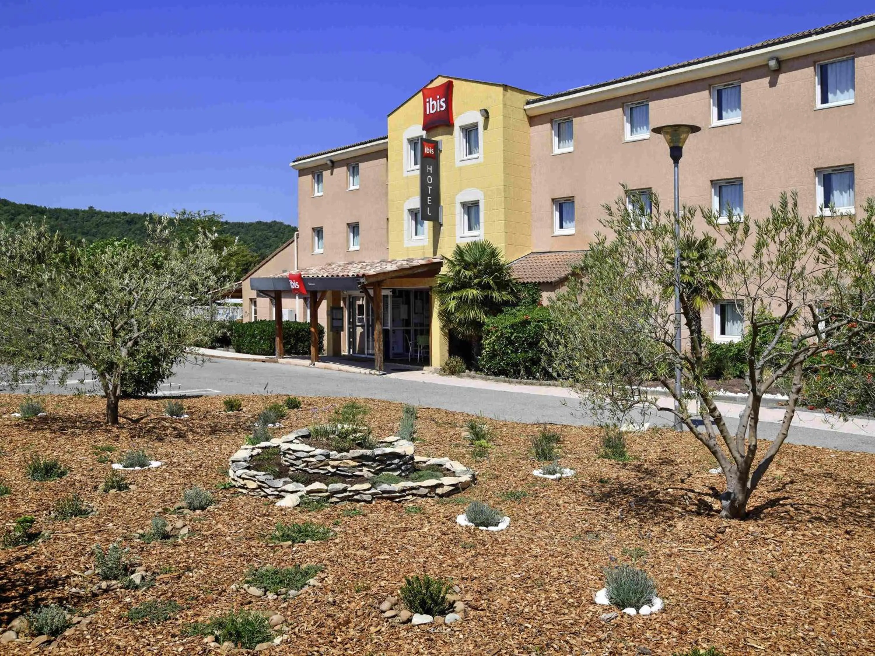 Property building in ibis Sisteron