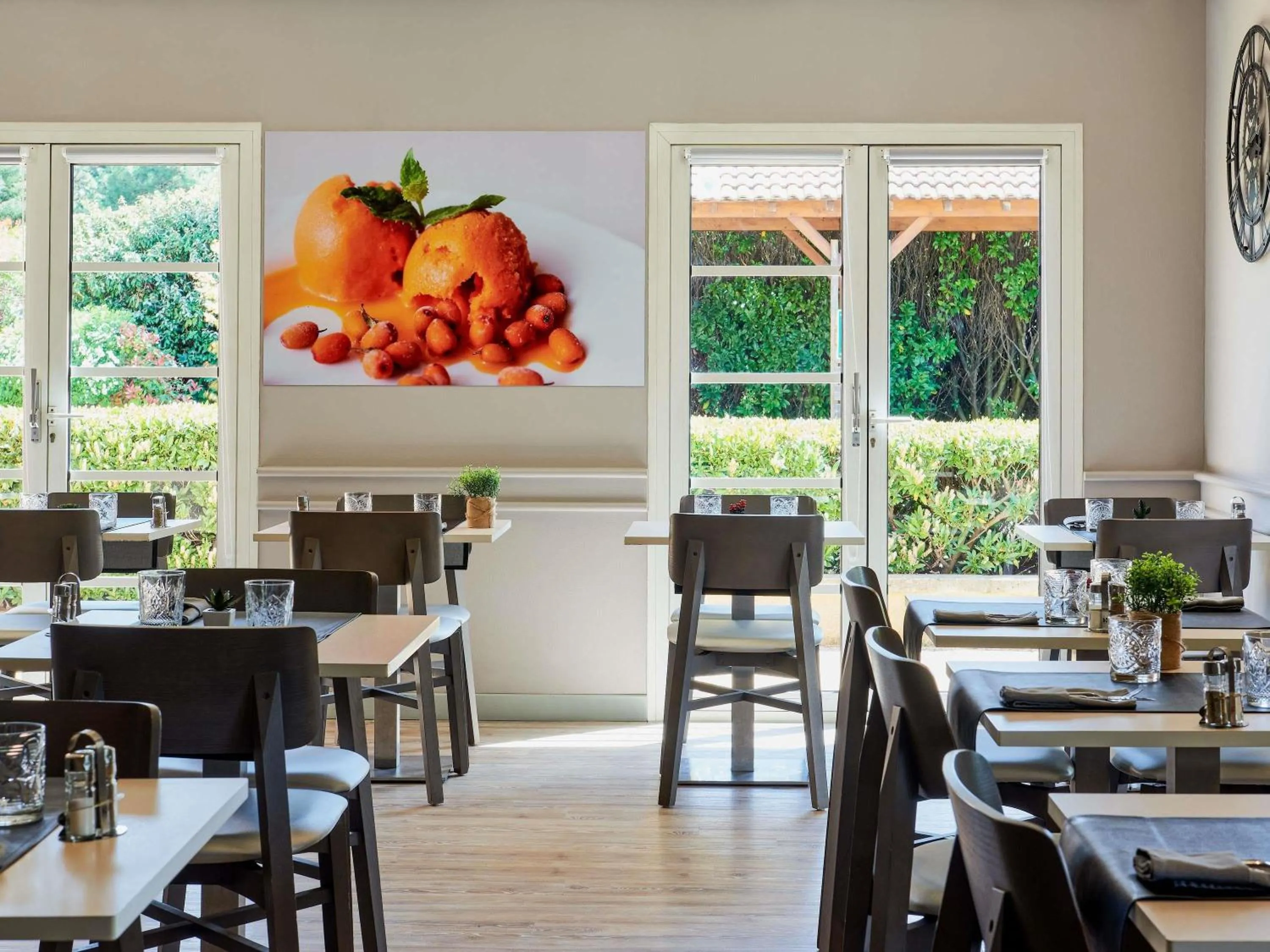 Restaurant/places to eat in ibis Sisteron