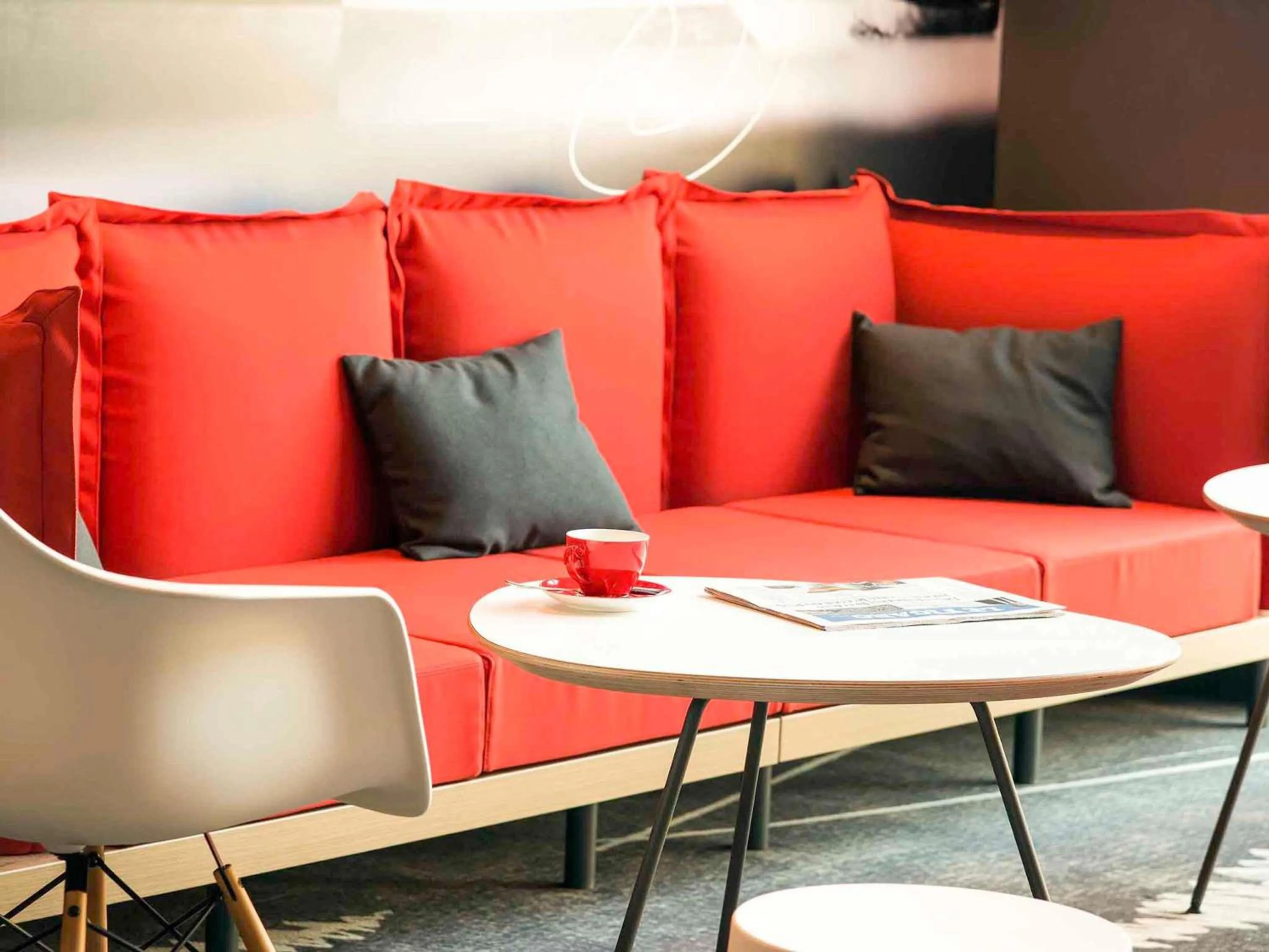 Lounge or bar in ibis Sisteron