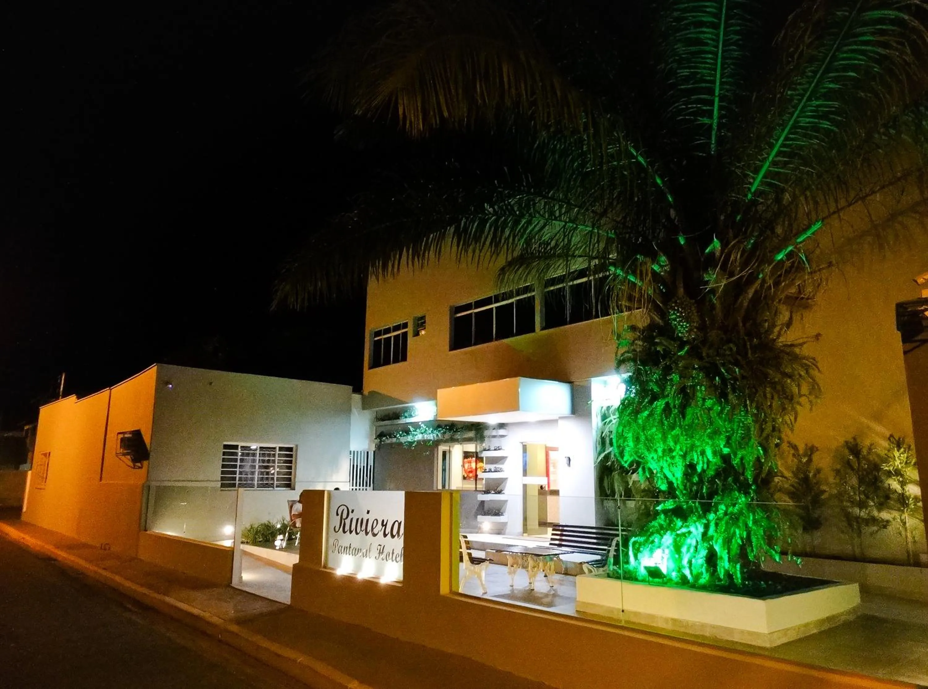 Property building in Riviera Pantanal Hotel