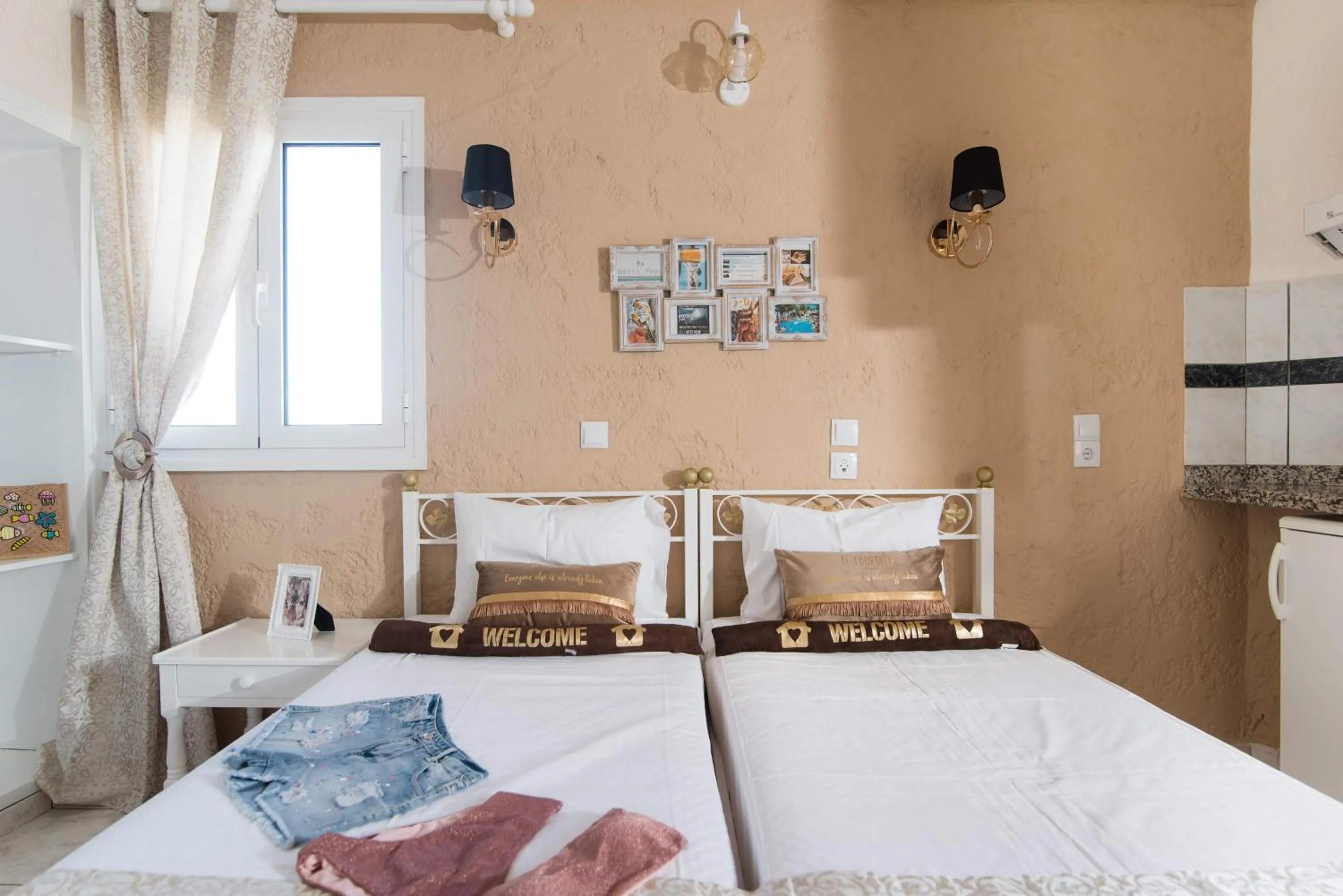 Bed in Oasis Studios