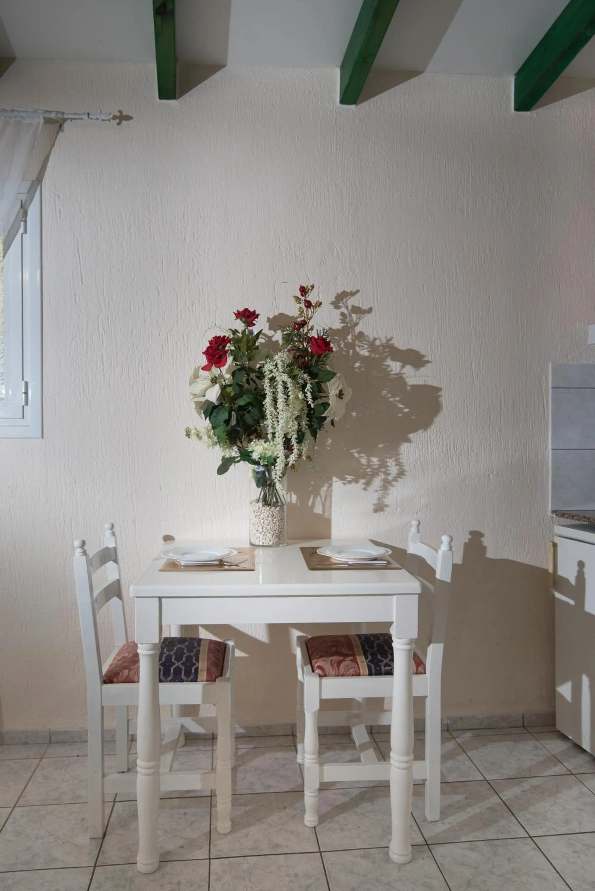 Dining area in Oasis Studios