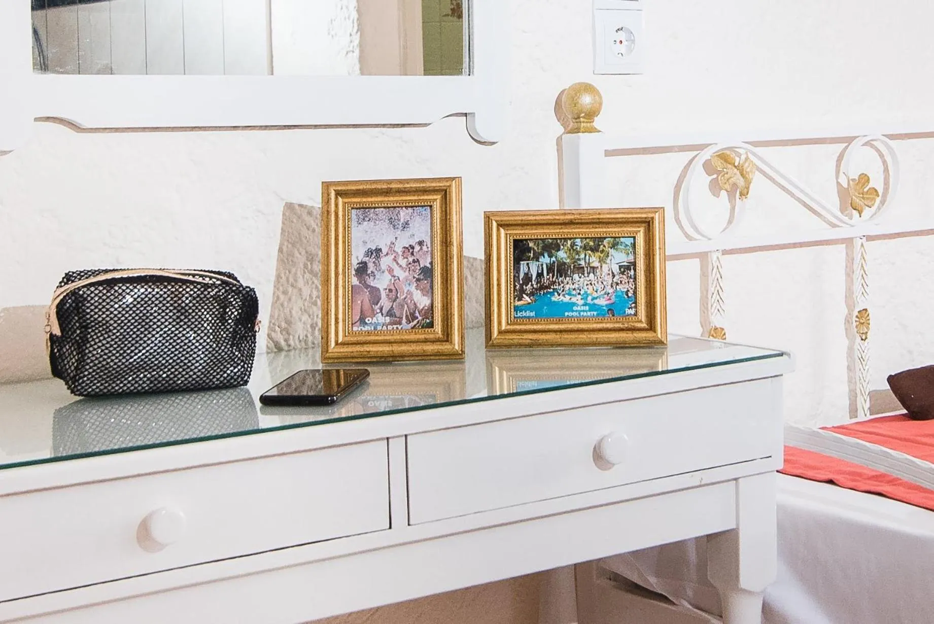 Decorative detail, Bed in Oasis Studios