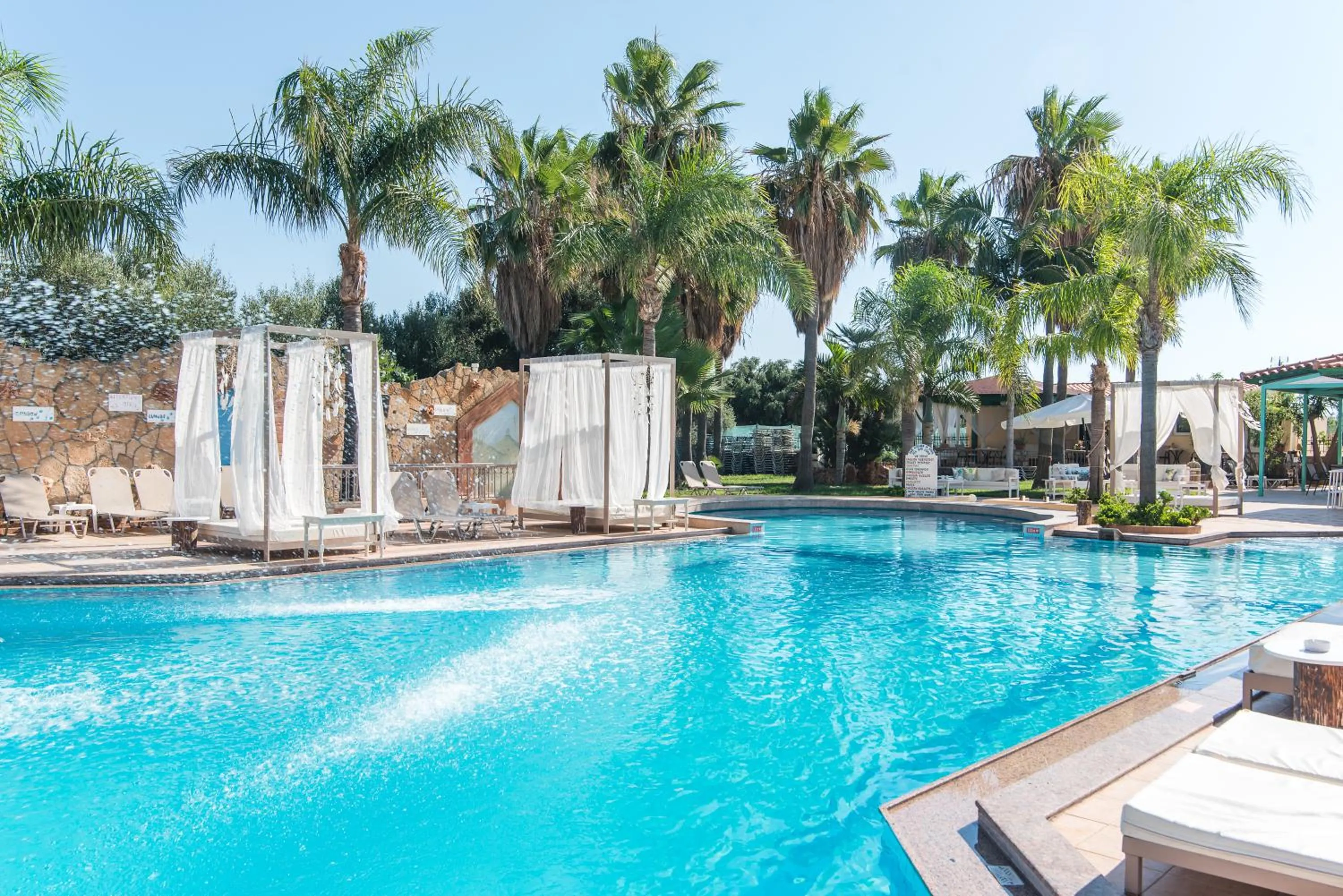 Swimming pool in Oasis Studios