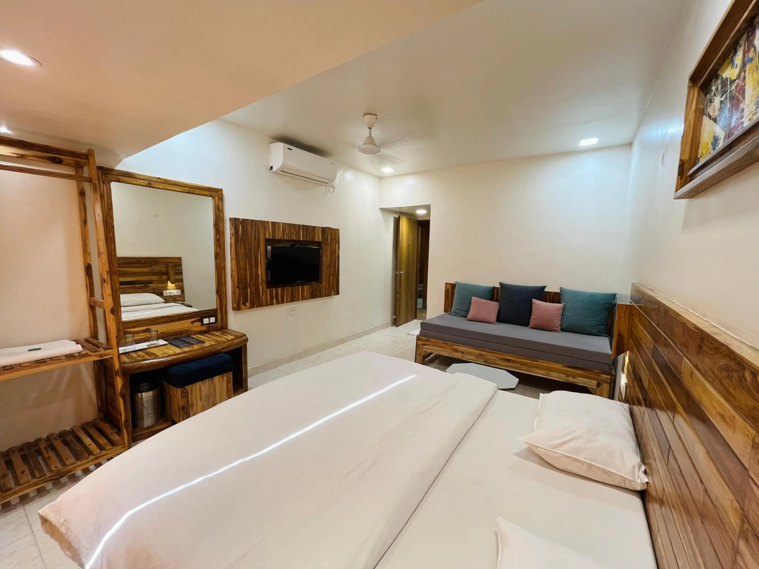 Bedroom in Hotel Shripad