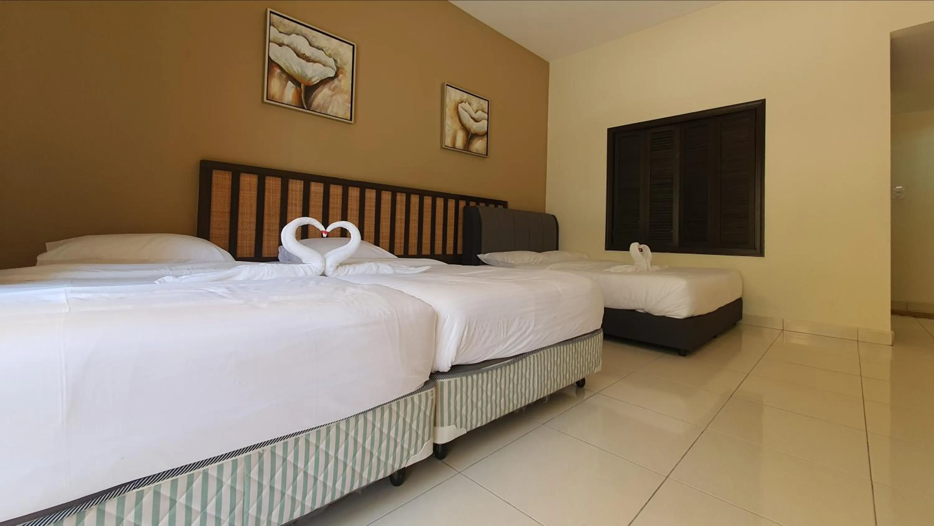 Bed in Gold Coast Morib Themepark View Studio