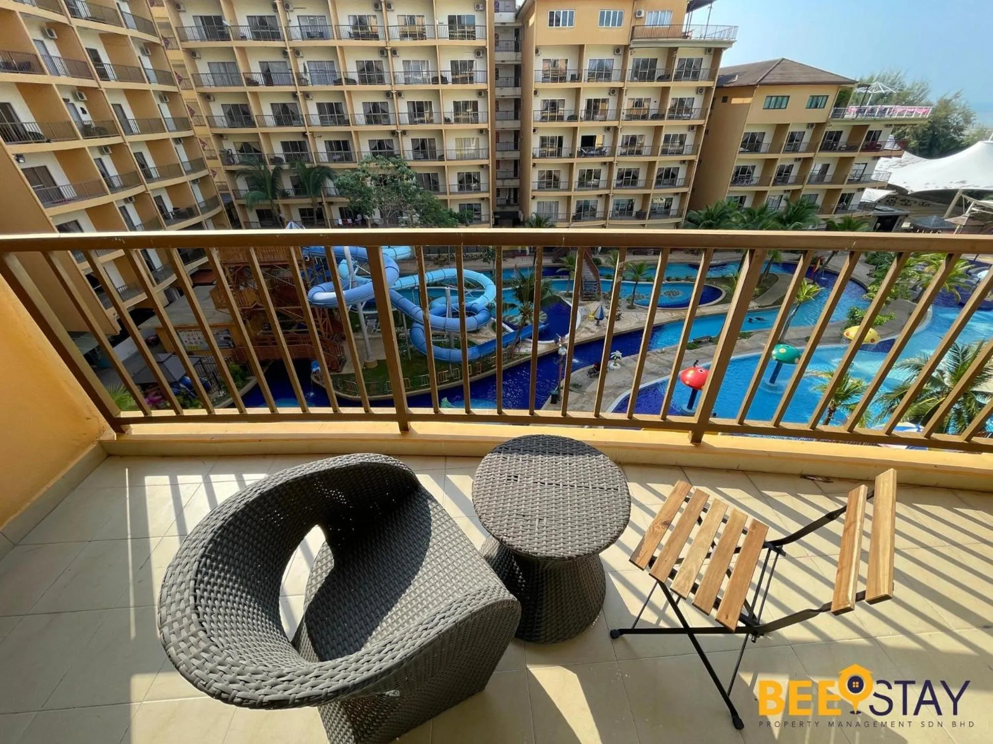 Balcony/Terrace in Gold Coast Morib Themepark View Studio