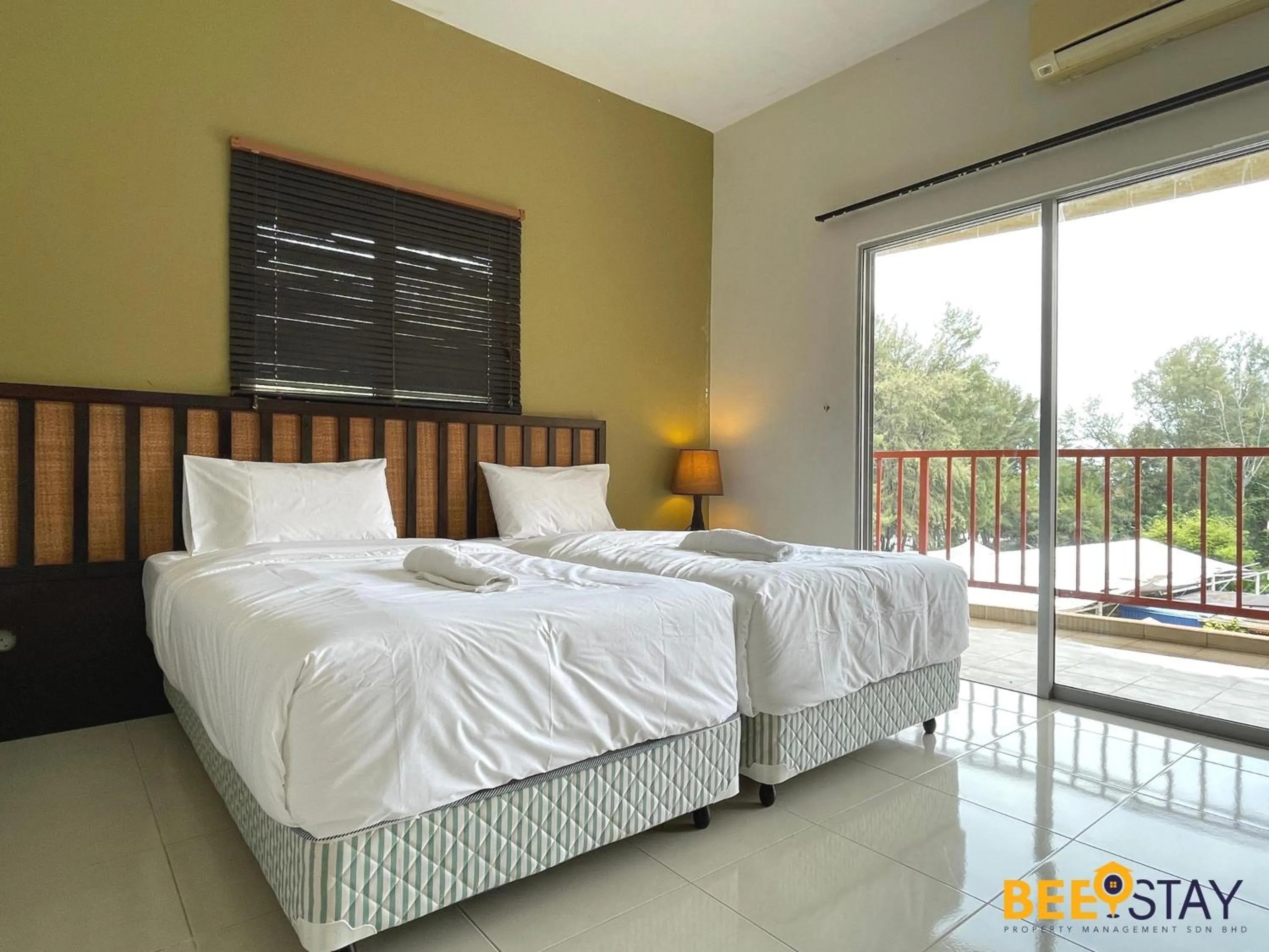 Photo of the whole room, Bed in Gold Coast Morib Themepark View Studio