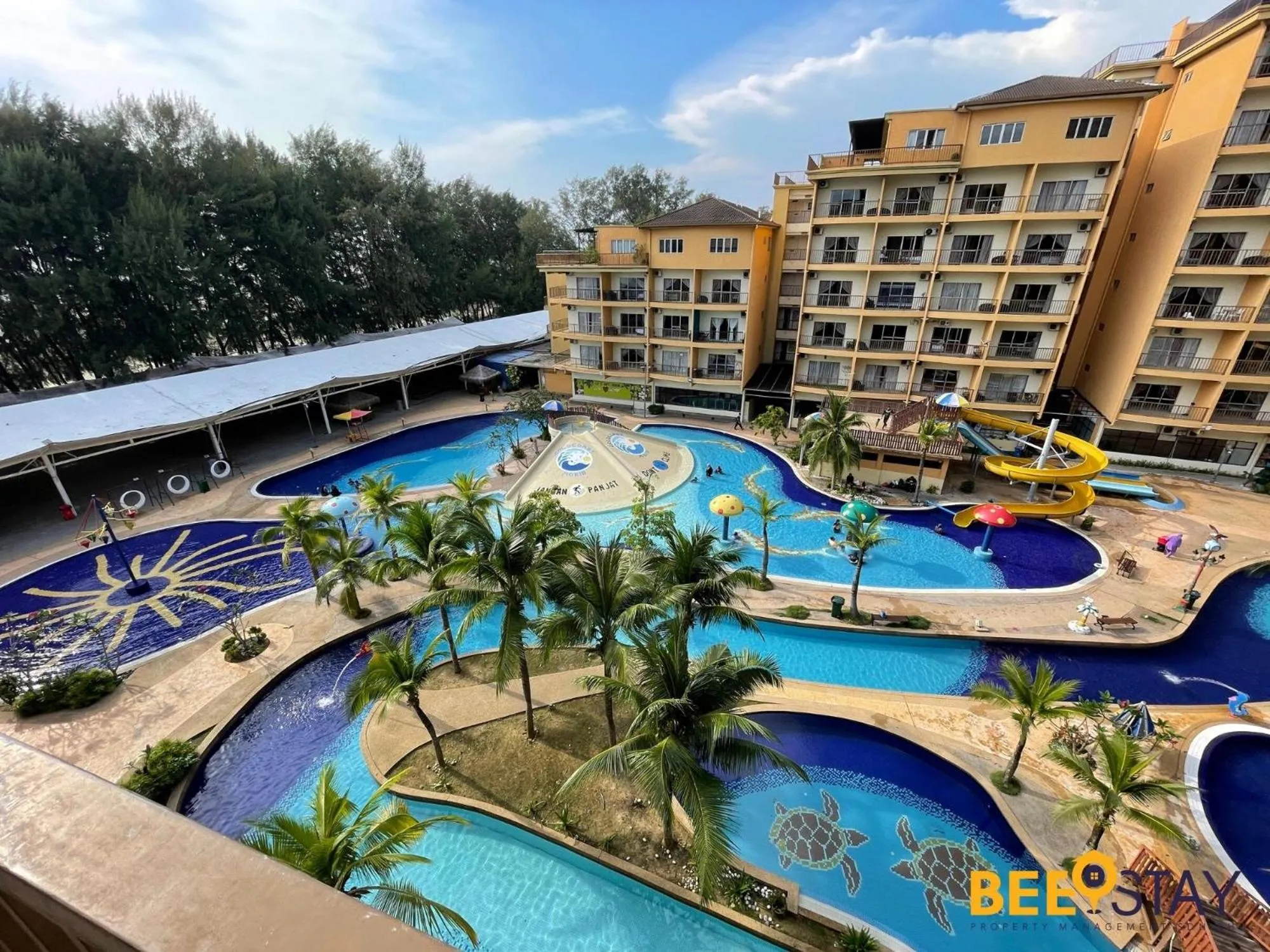 Balcony/Terrace in Gold Coast Morib Themepark View Studio