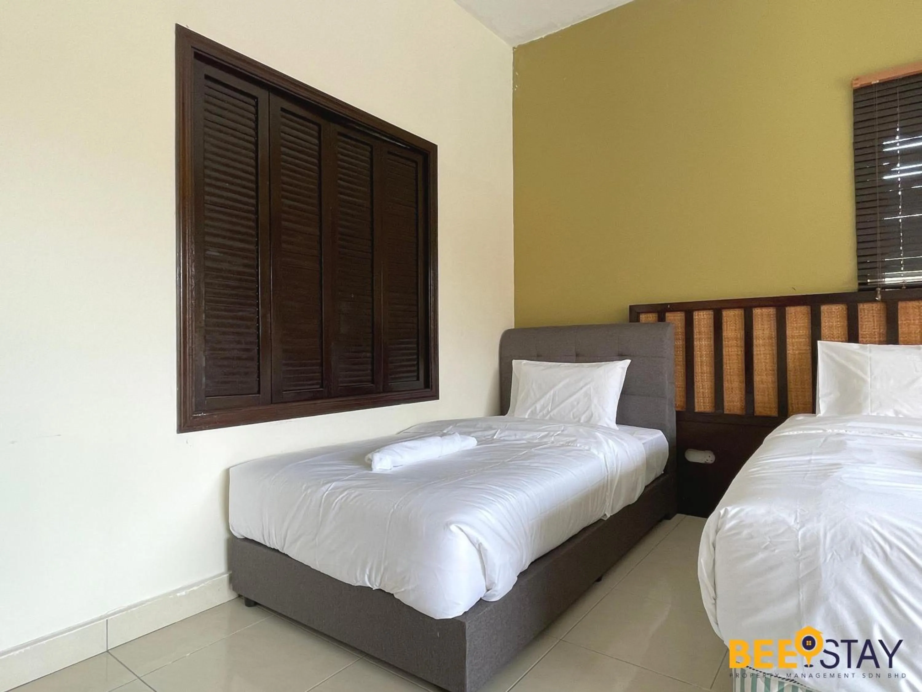 Photo of the whole room, Bed in Gold Coast Morib Themepark View Studio