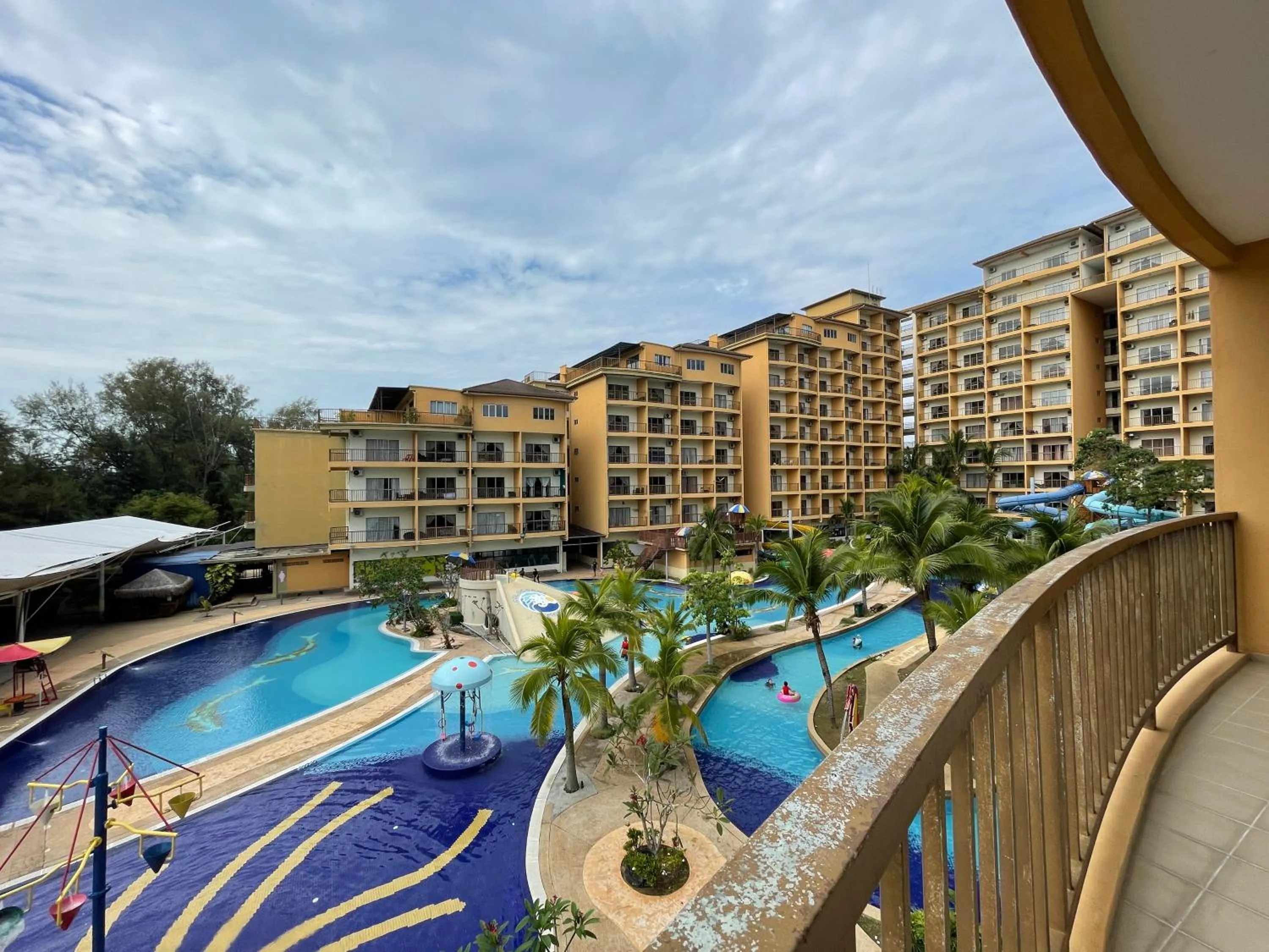 Balcony/Terrace in Gold Coast Morib Themepark View Studio