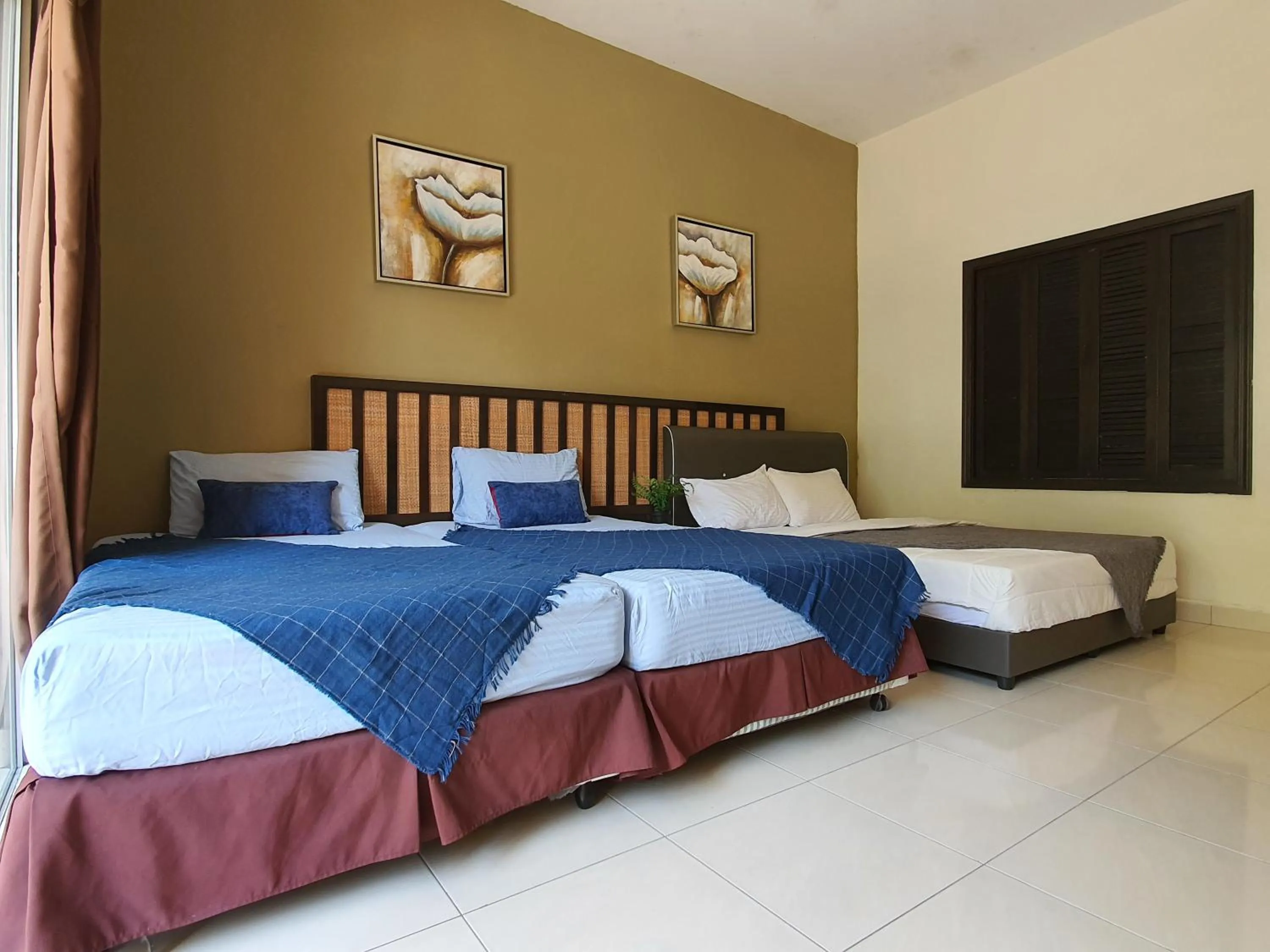 Bed in Gold Coast Morib Themepark View Studio