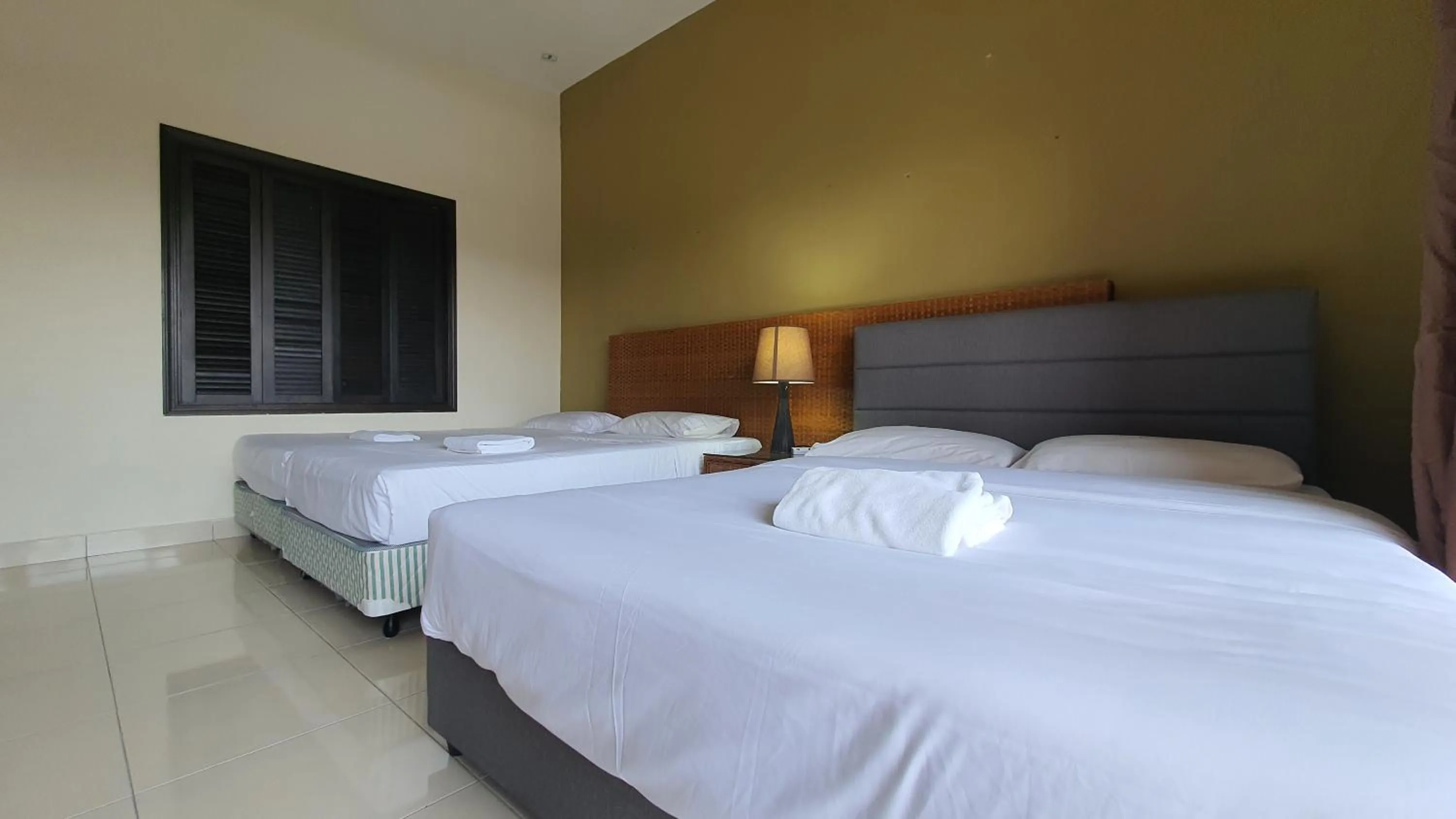 Bed in Gold Coast Morib Themepark View Studio