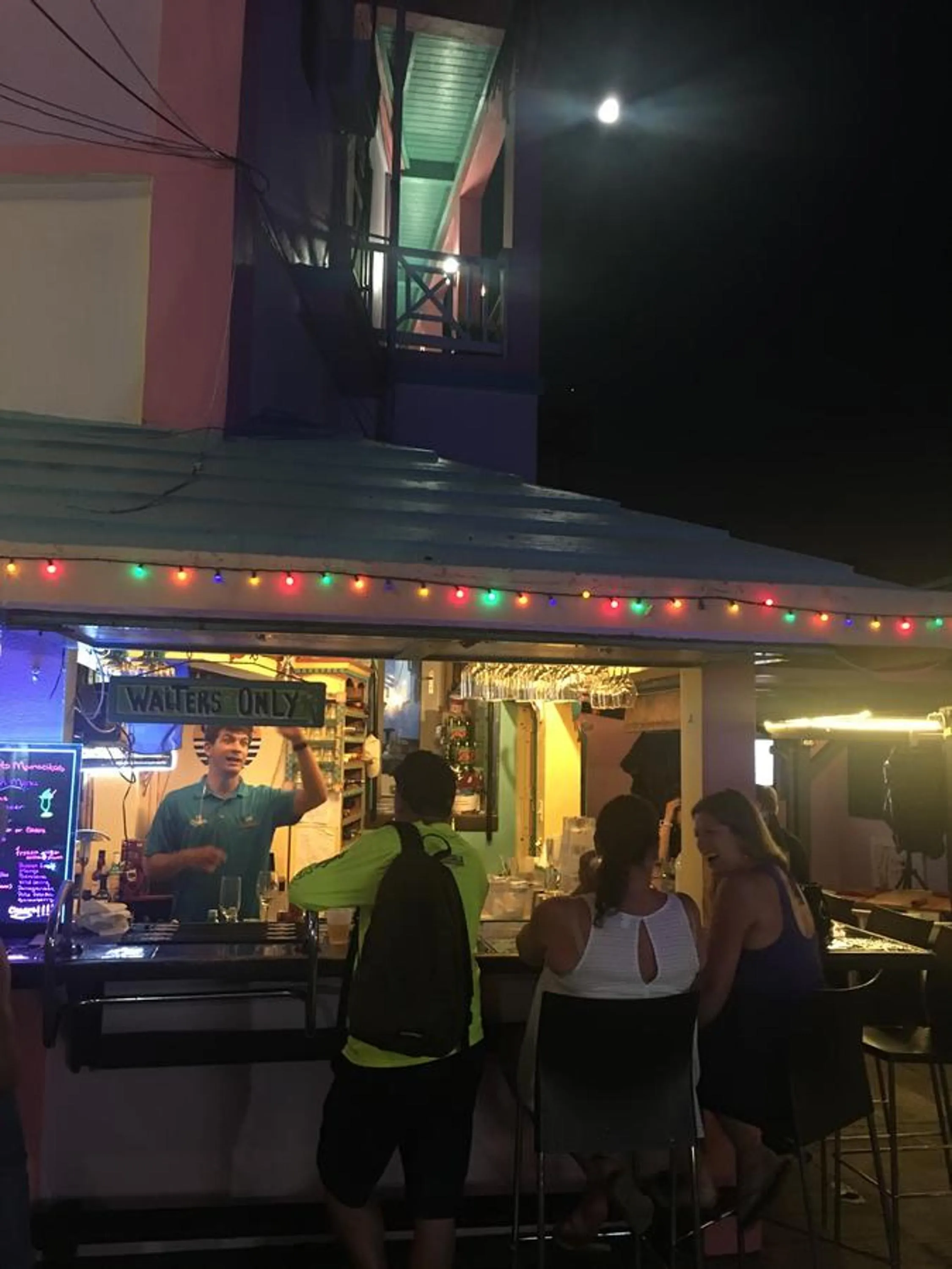 Alcoholic drinks in Mamacitas Guest House