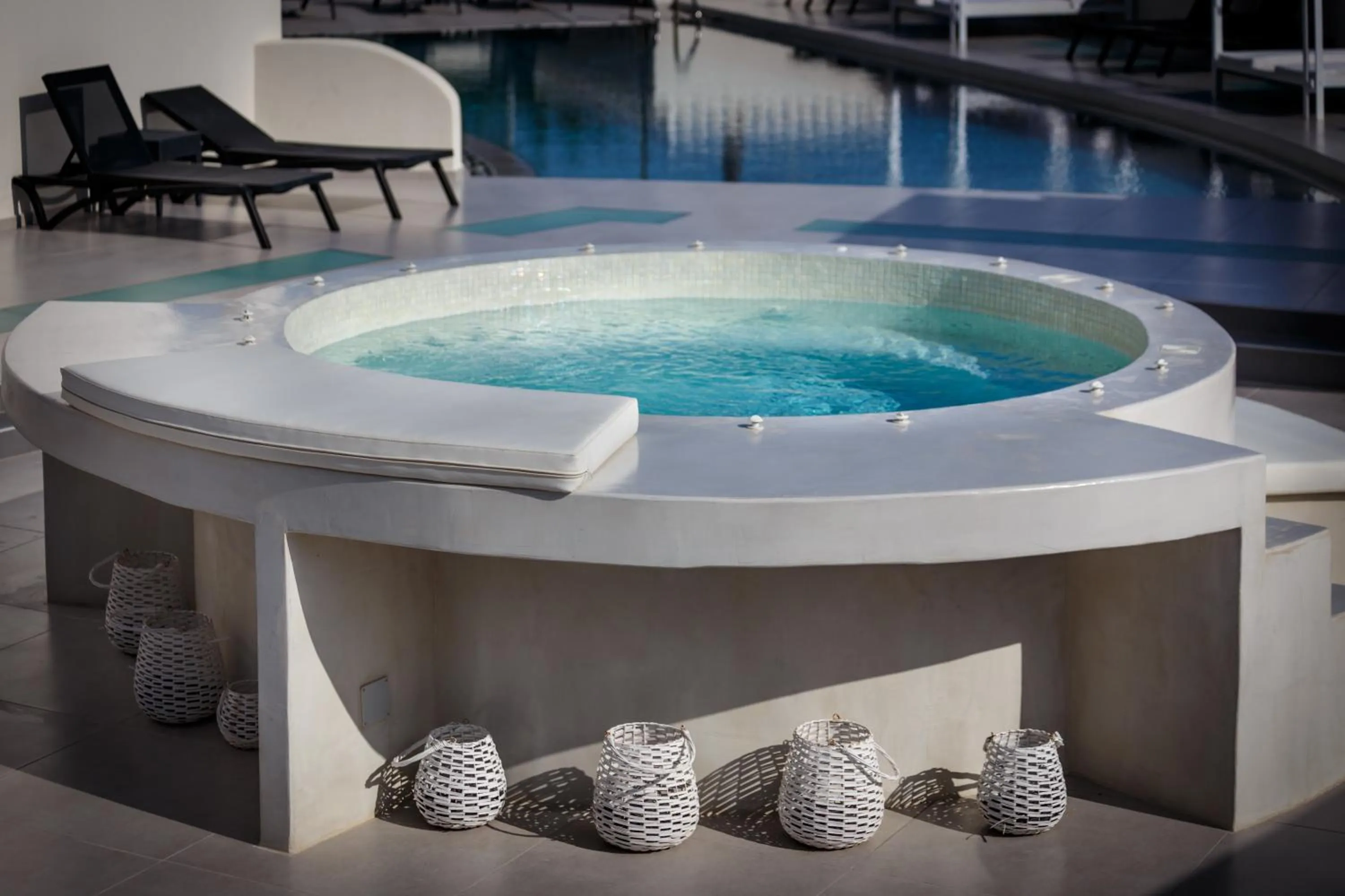 MAR n MAR CROWN HOTEL-SUITES