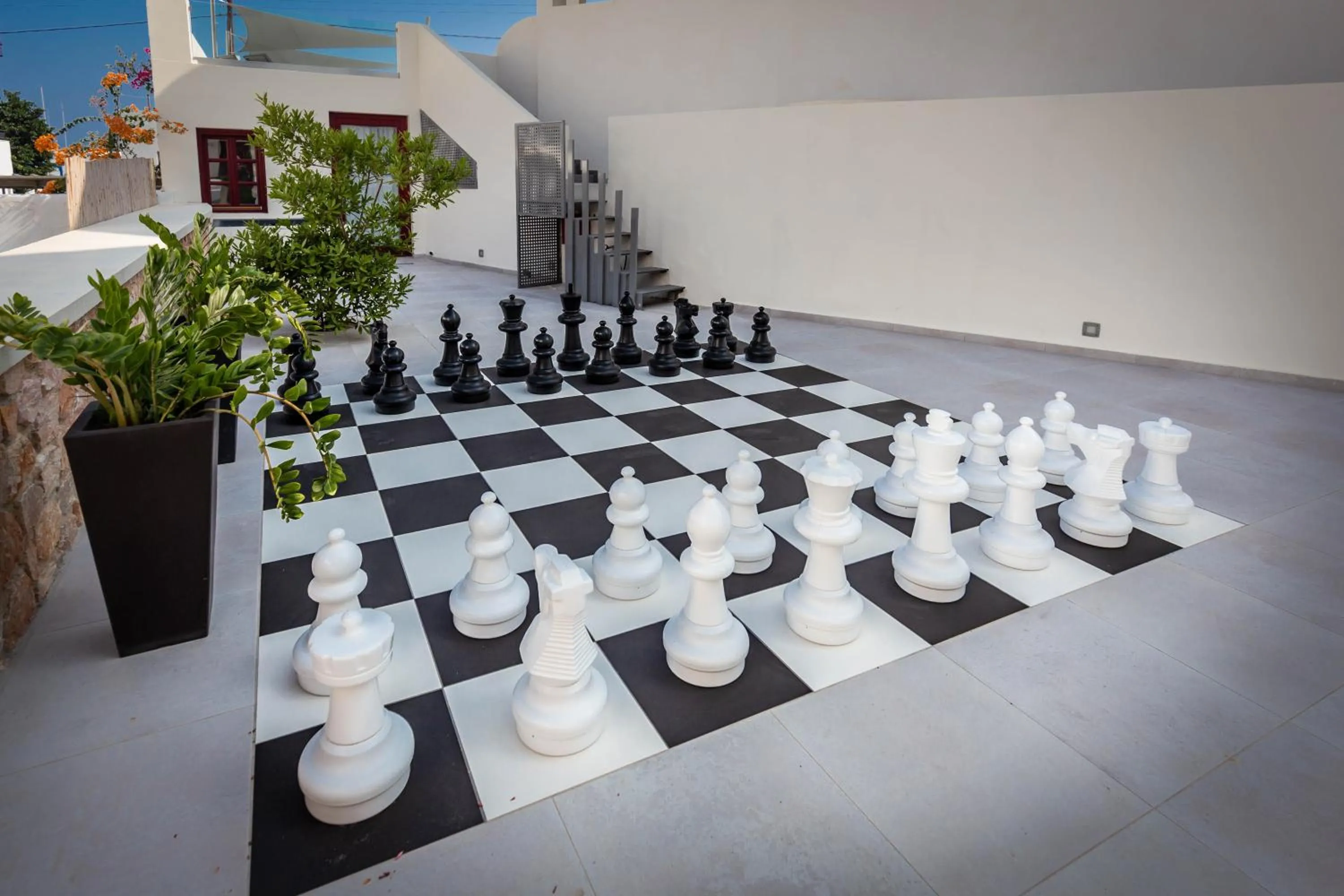 MAR n MAR CROWN HOTEL-SUITES