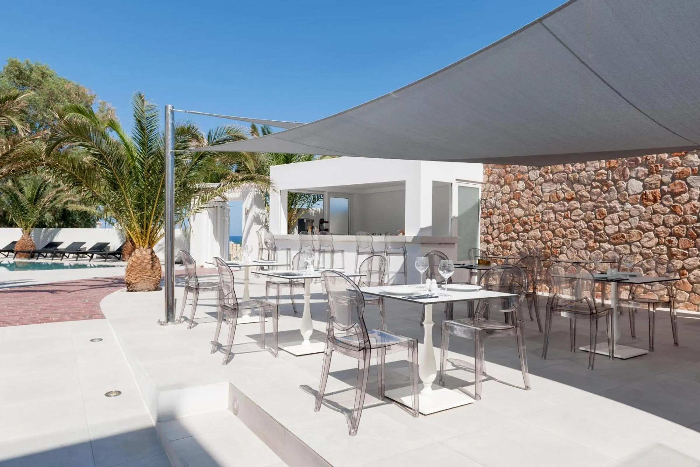 Lounge or bar in MAR n MAR CROWN HOTEL-SUITES