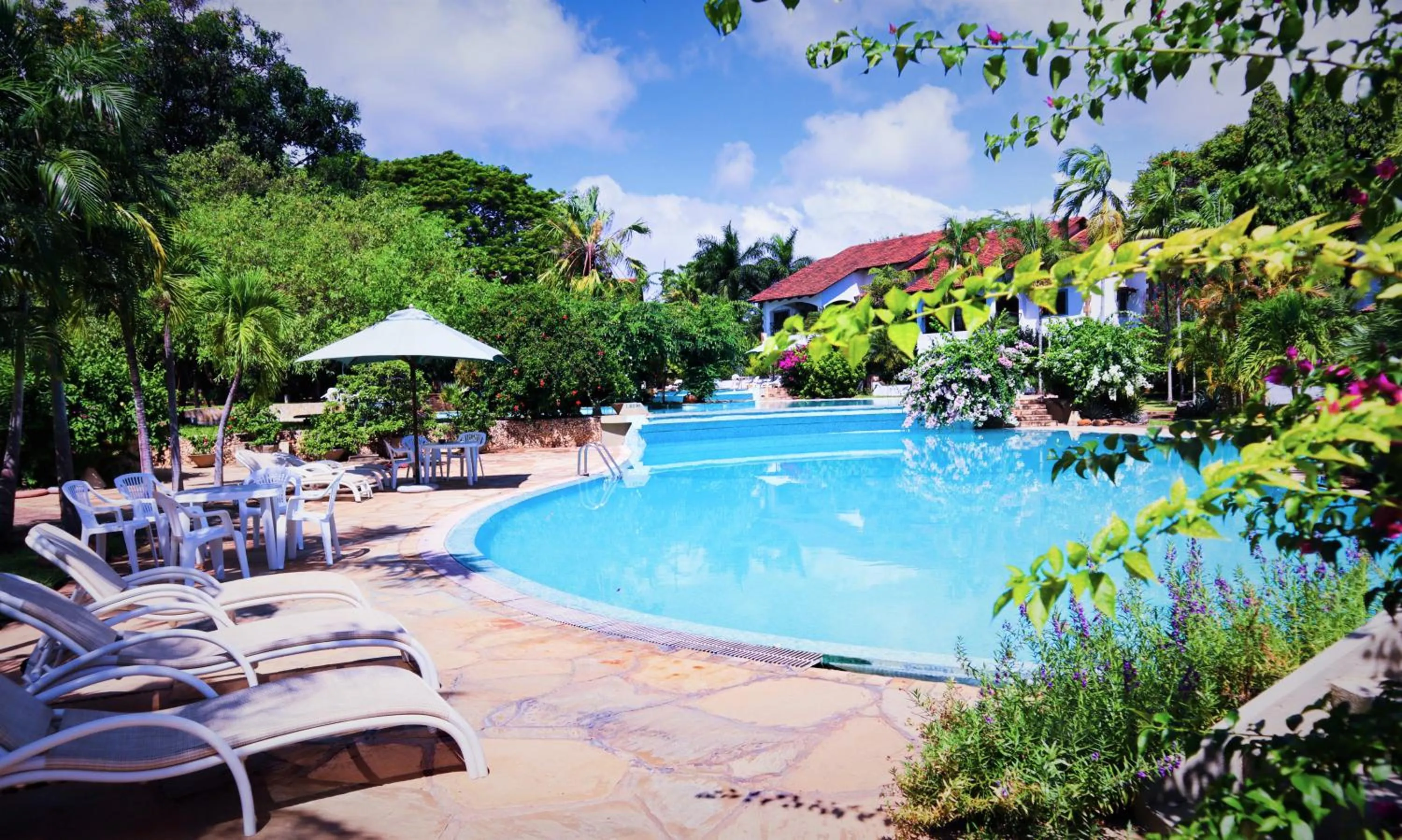 Pool view in Woburn Residence Club