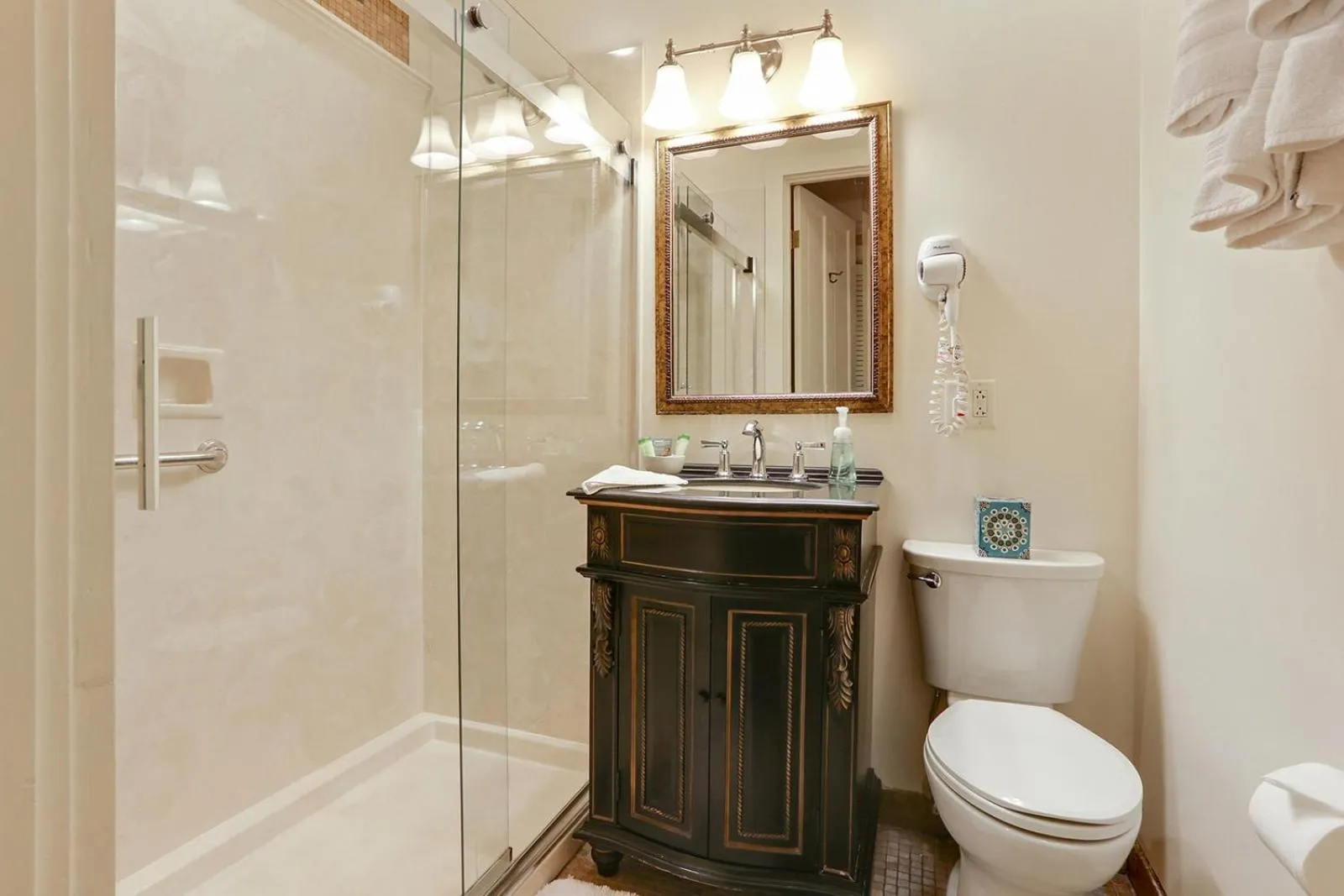 Shower in Grenoble House