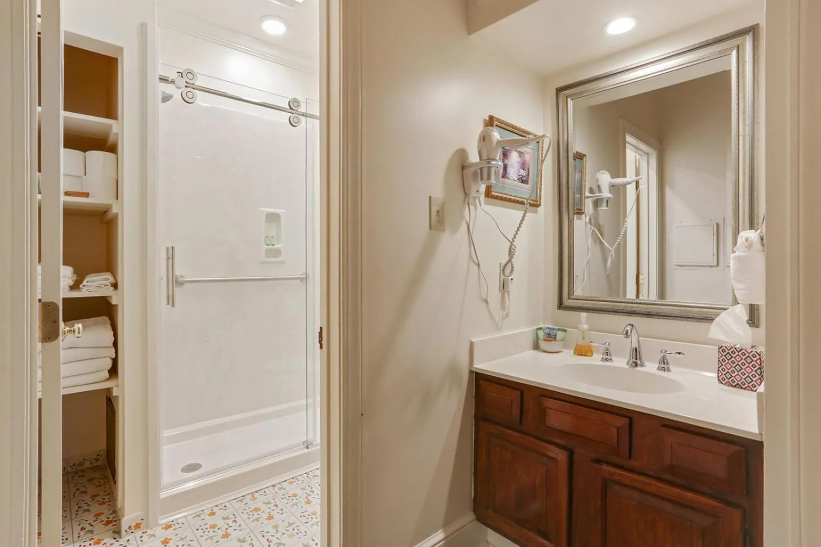 Shower in Grenoble House