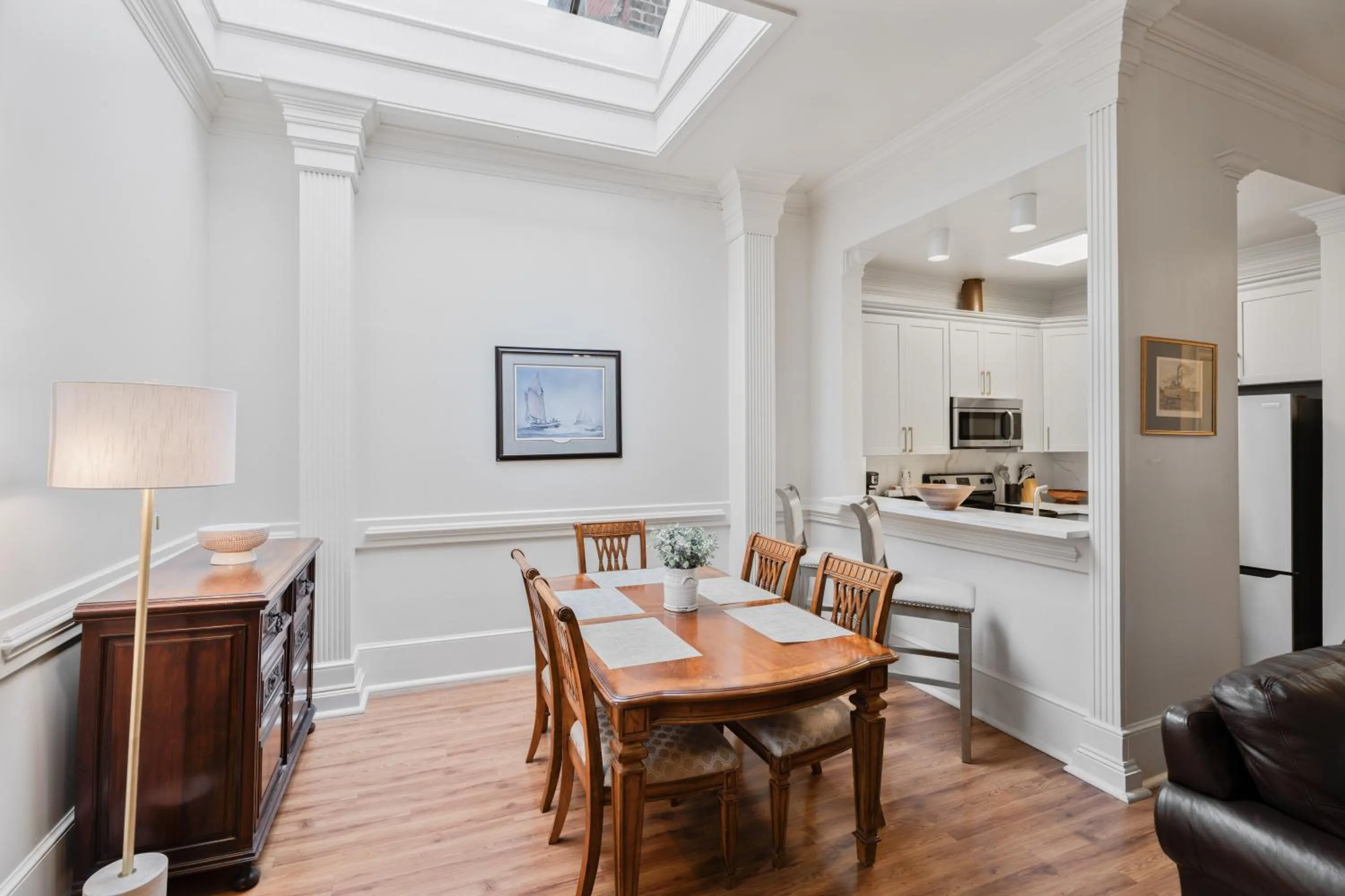 Dining area in Grenoble House