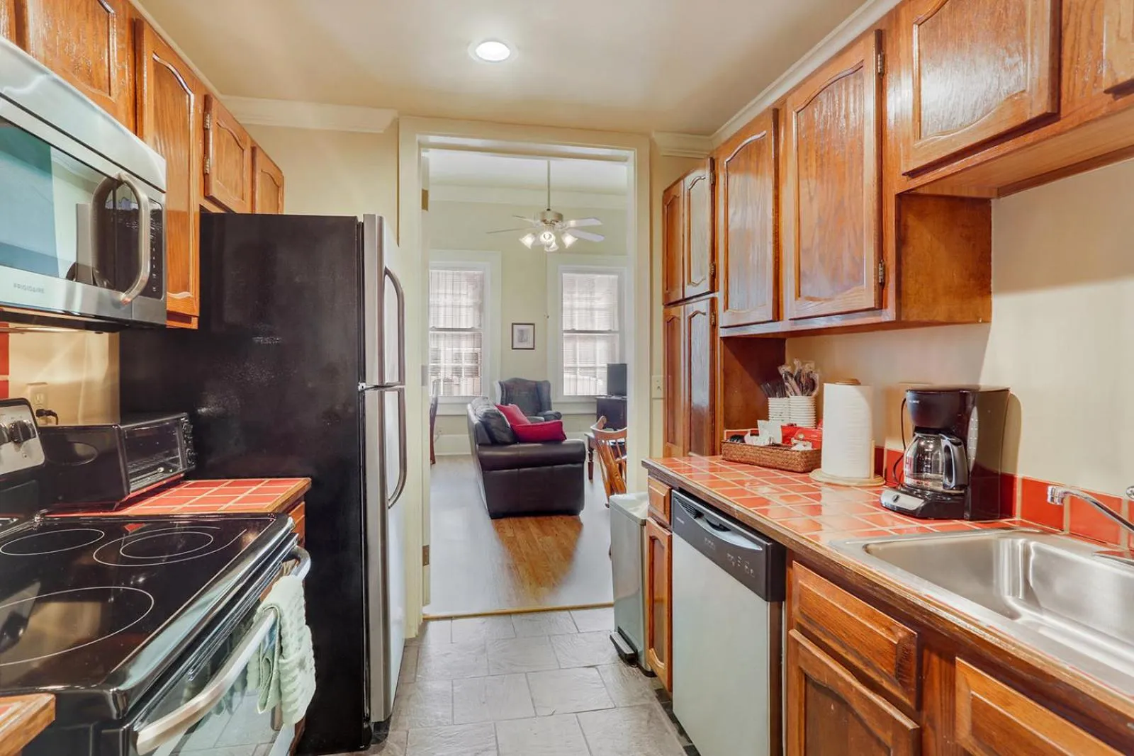 Coffee/tea facilities in Grenoble House