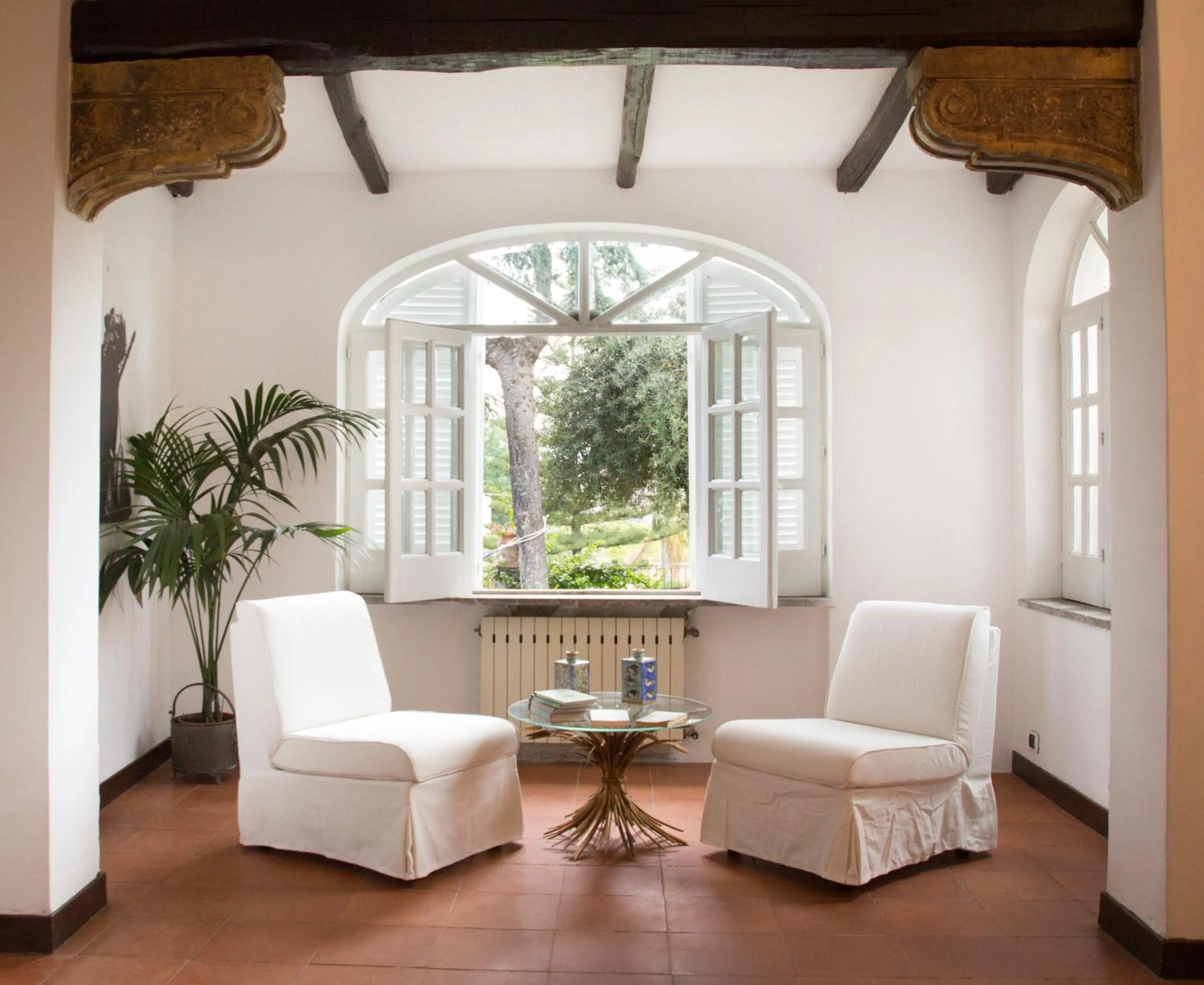 Library in B&B Villa Accademia