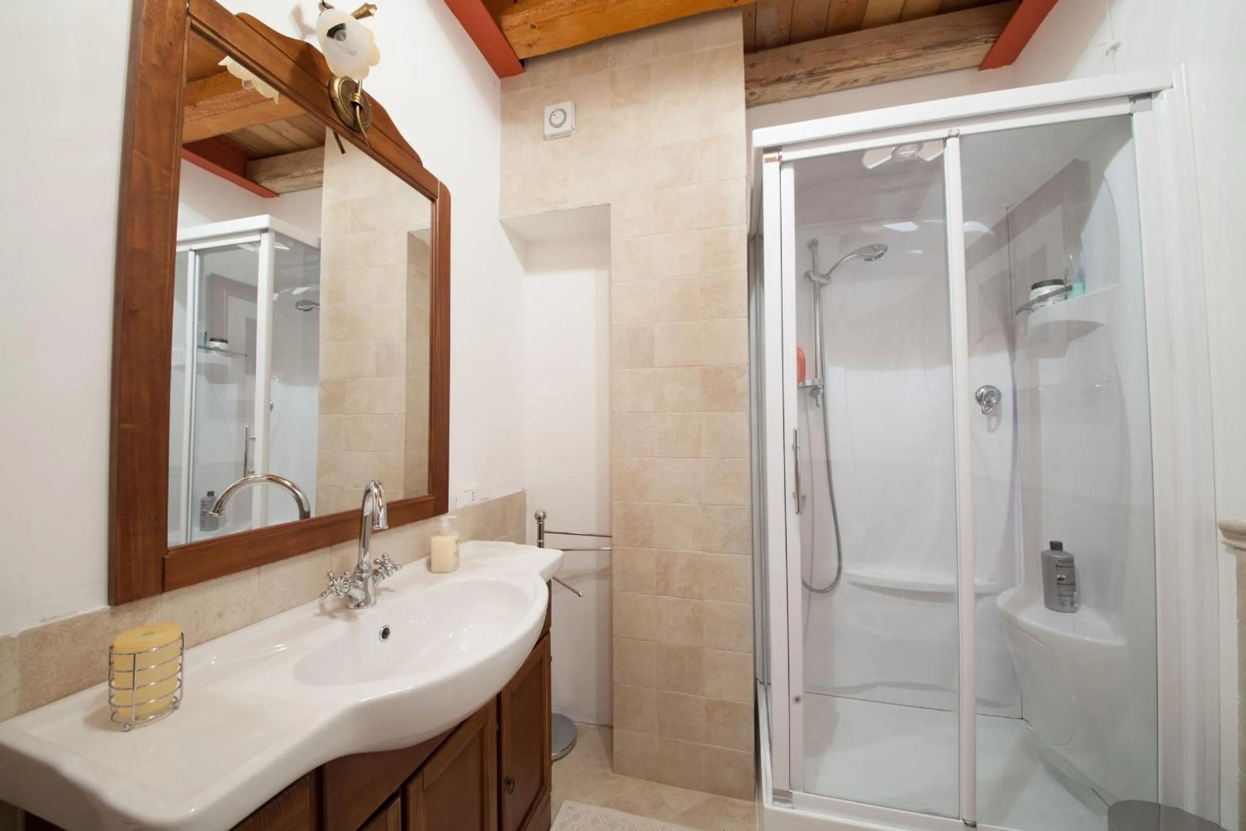 Shower in Al Vecchio Fienile