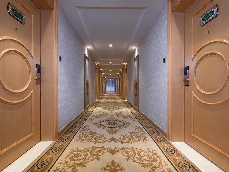 Vienna Hotel (Qionghai Yinhai Road)