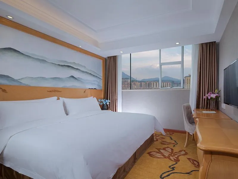 Bed in Vienna 3 Best Hotel(Guangdong Yangchun Bus Station Shop )