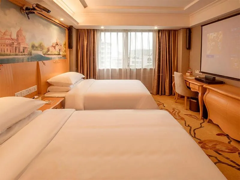 Bed in Vienna 3 Best Hotel(Guangdong Yangchun Bus Station Shop )