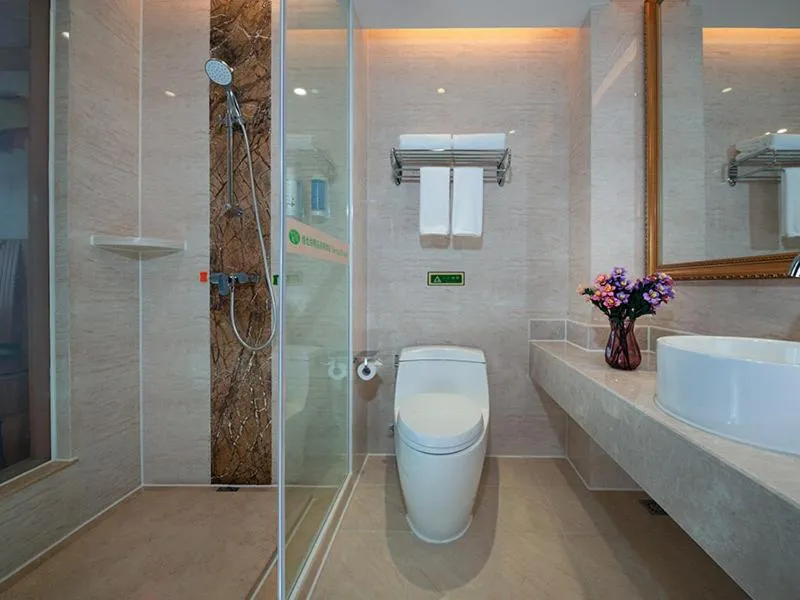 Vienna Hotel(Jiujiang Xiushui Bus Station)