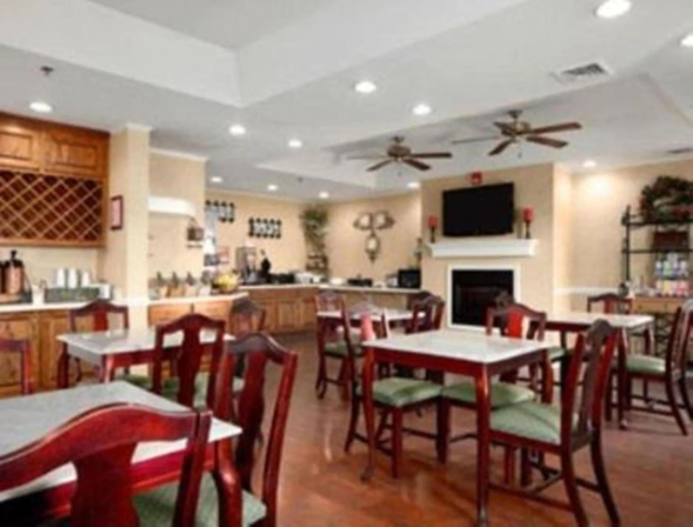 Breakfast in Howard Johnson by Wyndham Jackson