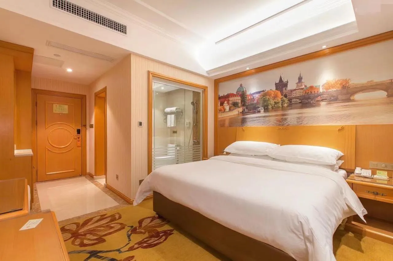 Bed in Vienna Hotel Whhan xingye road stone bridge subway station store